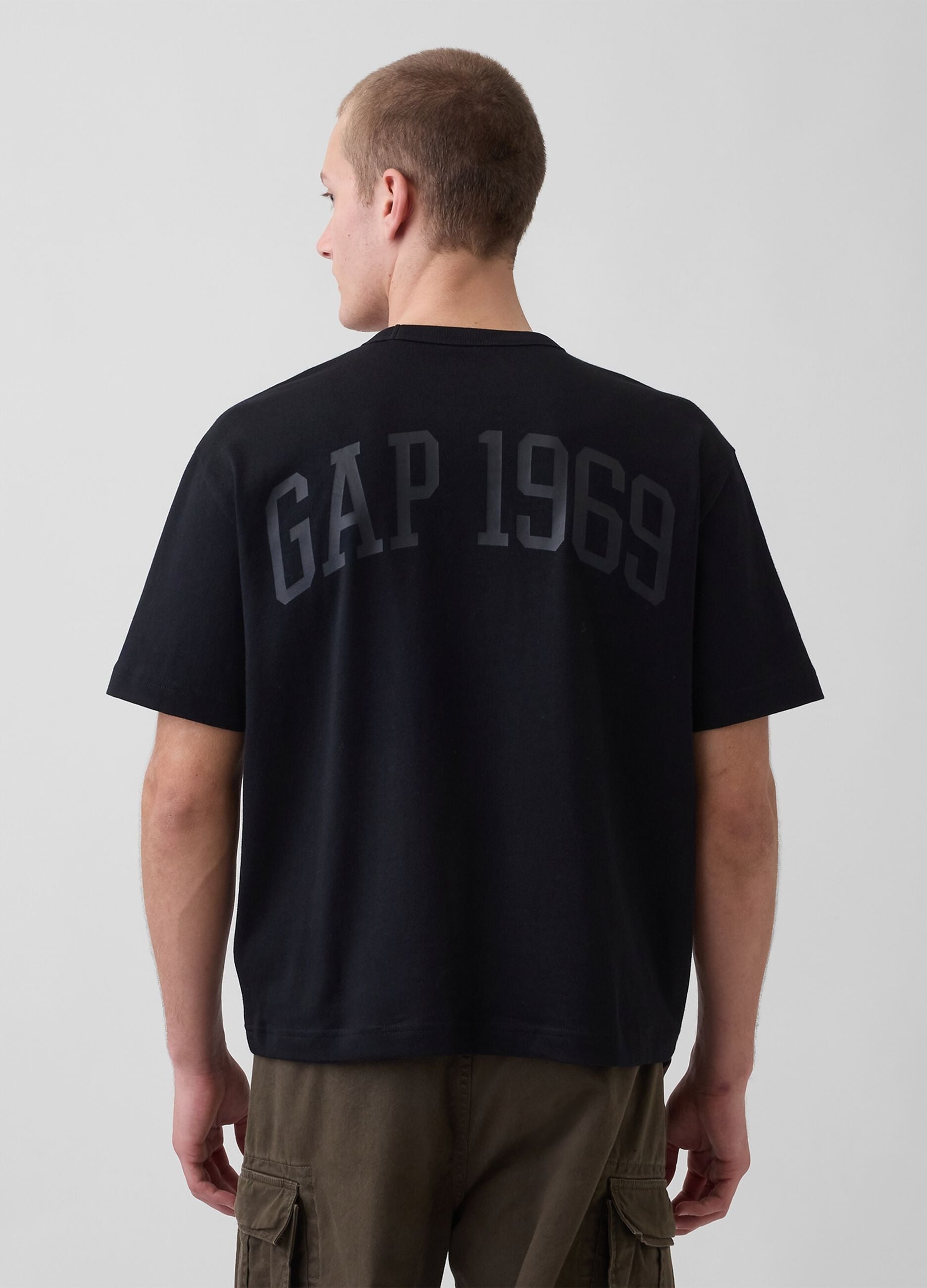 T-shirt in puro cotone a maniche corte con logo GAP