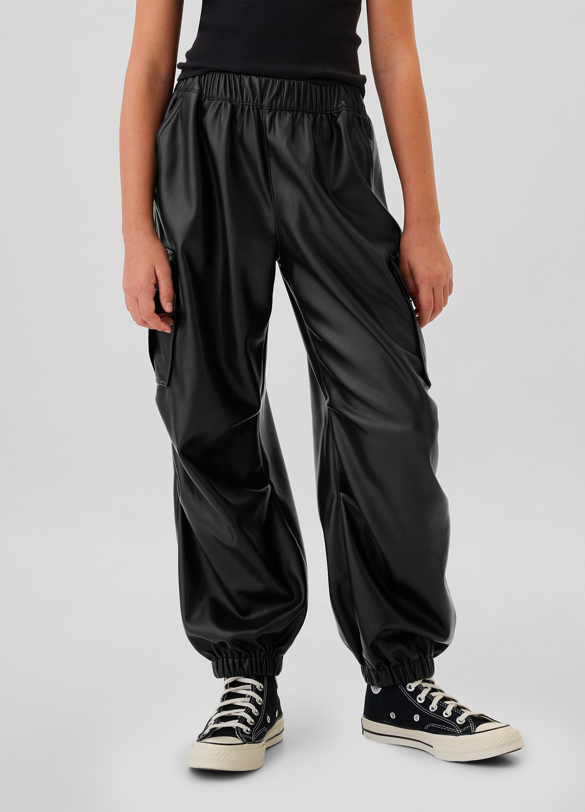 Pantalone parachute cargo effetto lucido_1