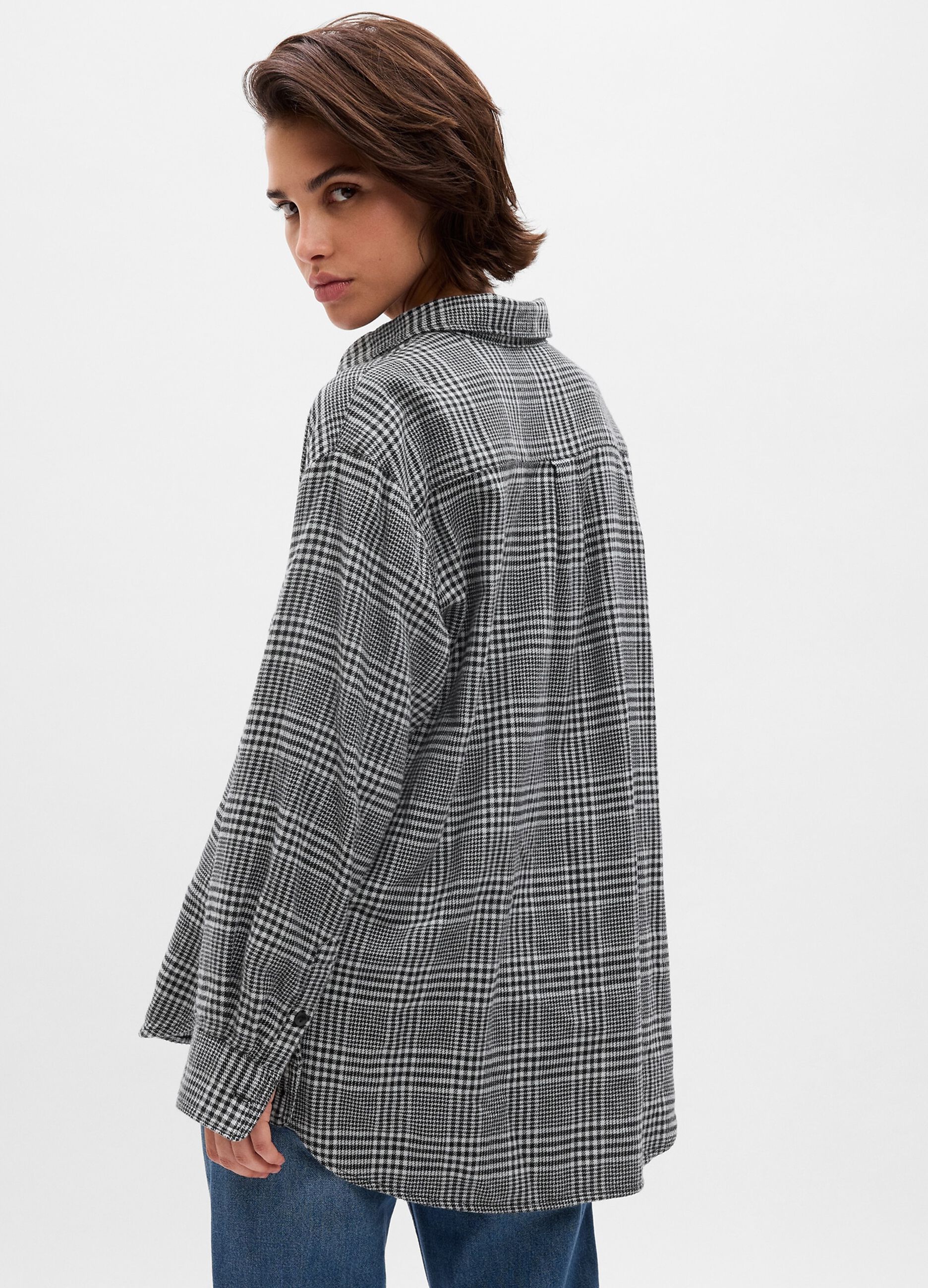 Oversized shirt in patterned flannel_1