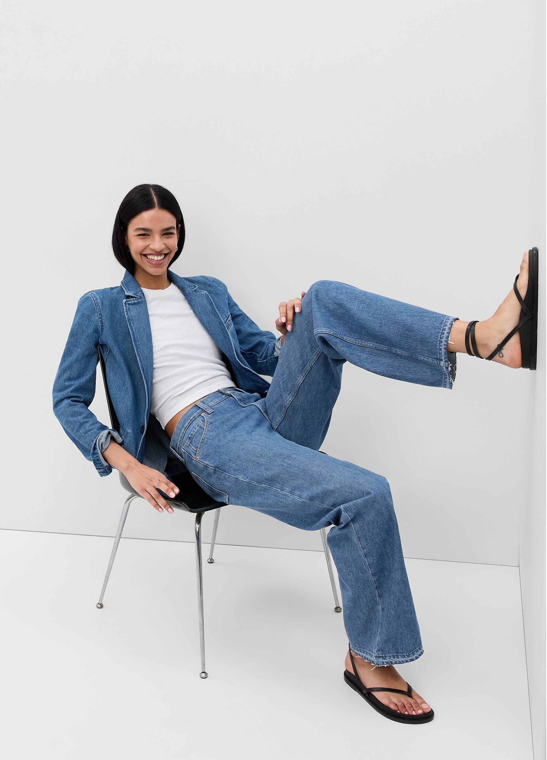 Straight-fit, low-rise jeans