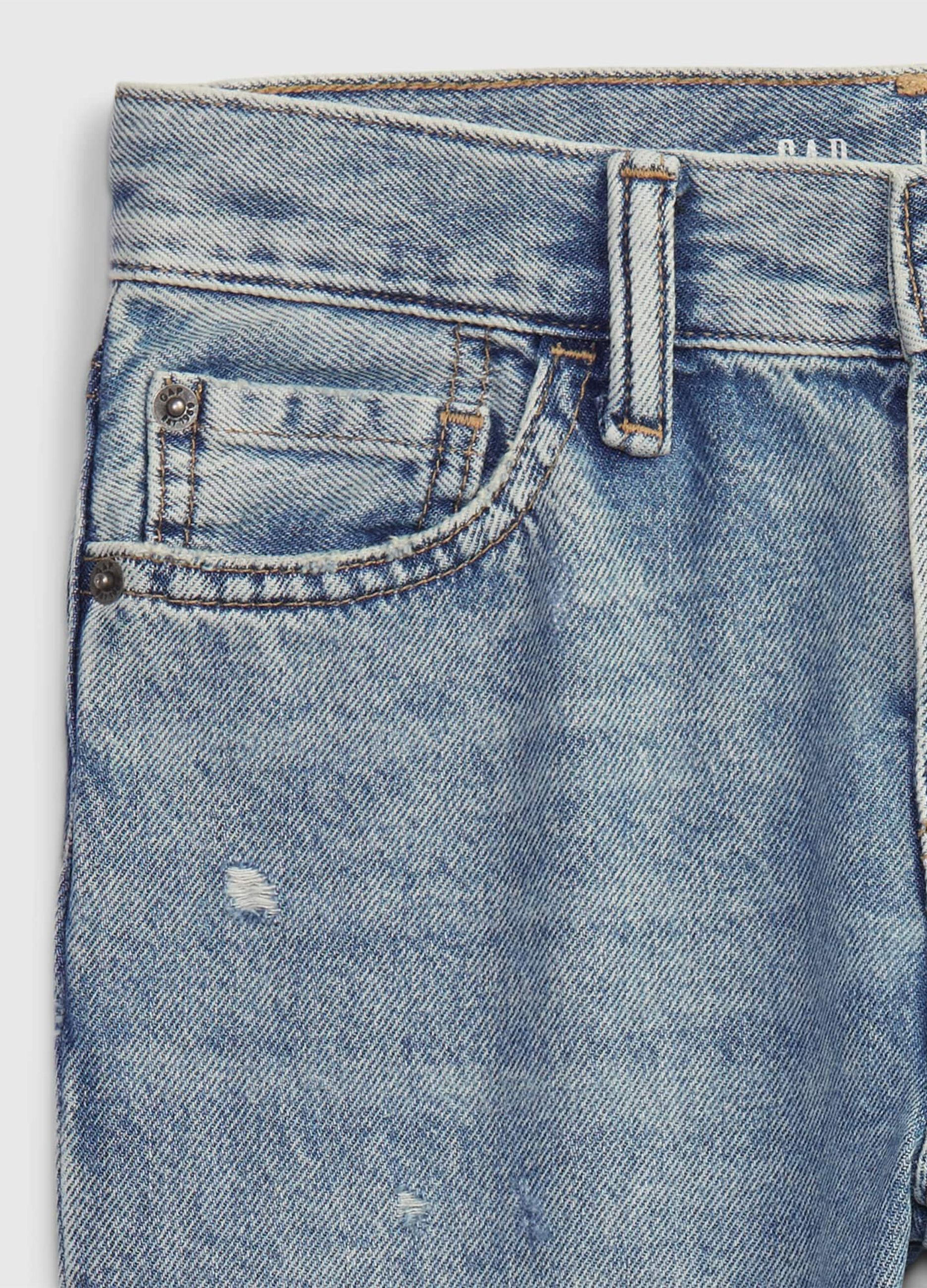 Five-pocket jeans with abrasions_4