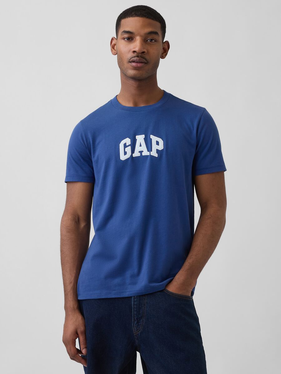 T-shirt a maniche corte con logo GAP in puro cotone Uomo_0