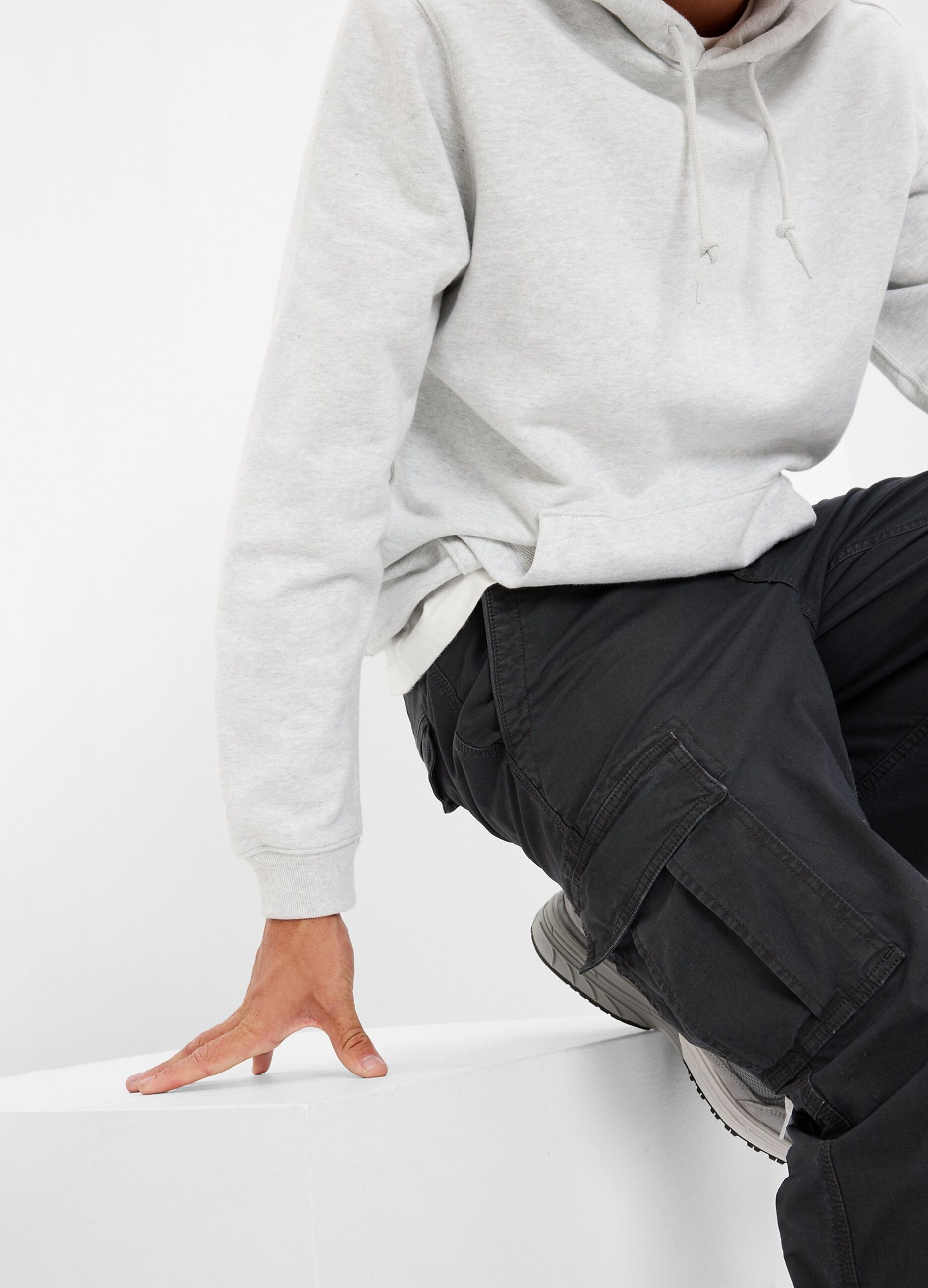 Pantalone cargo con trama ripstop_1