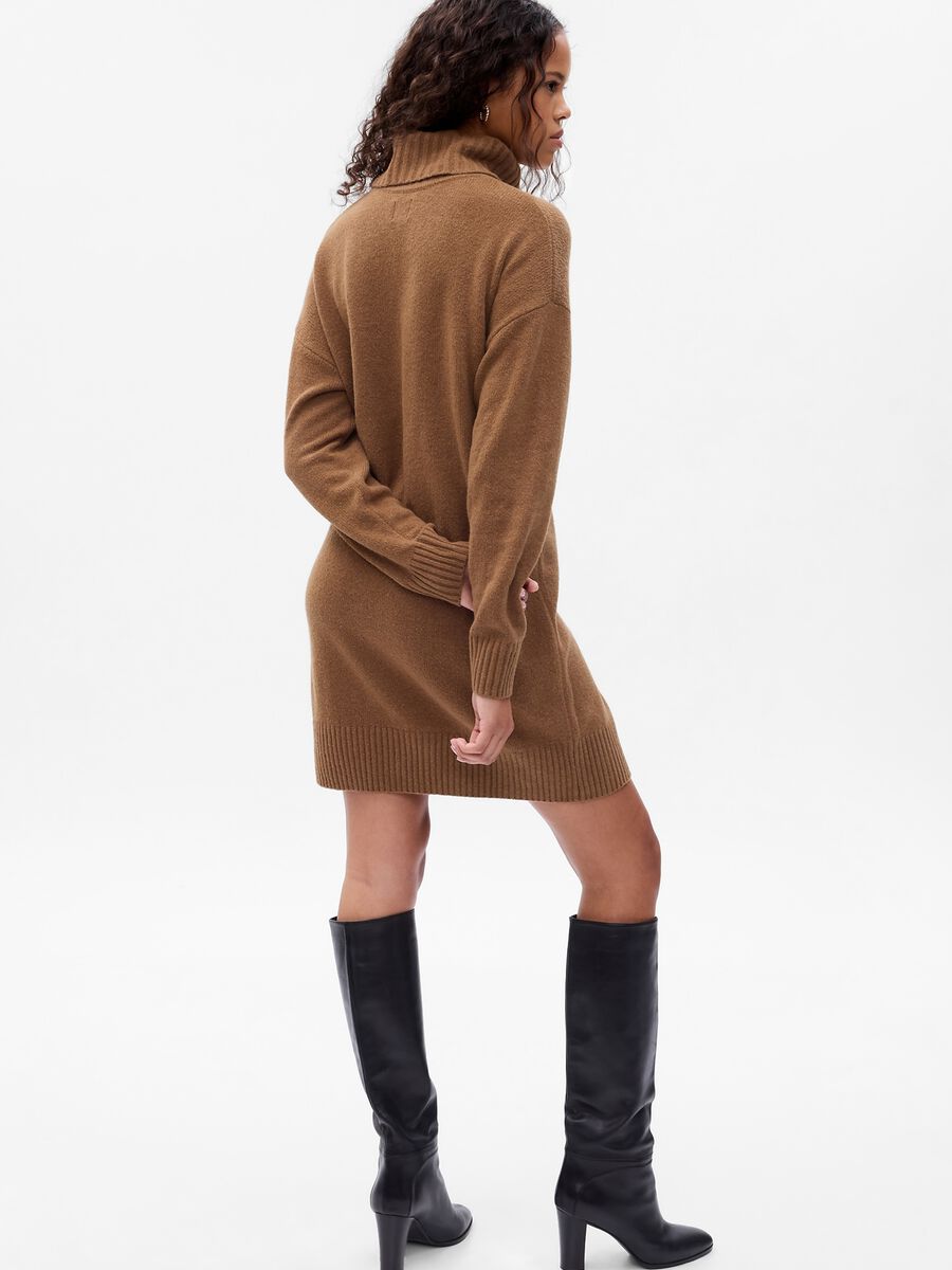 Abito corto oversize con collo alto Donna_1