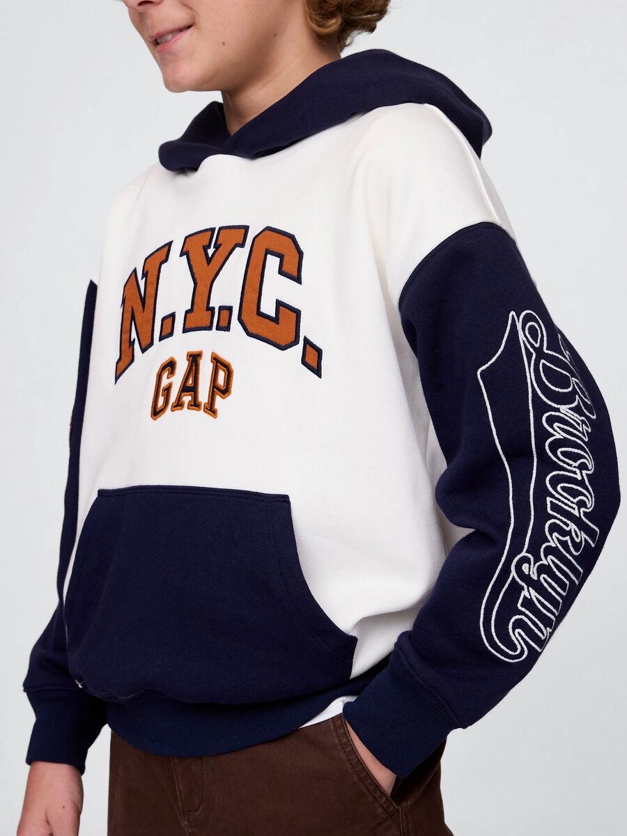 Blue and white sweatshirt with hood and patch Boy_3