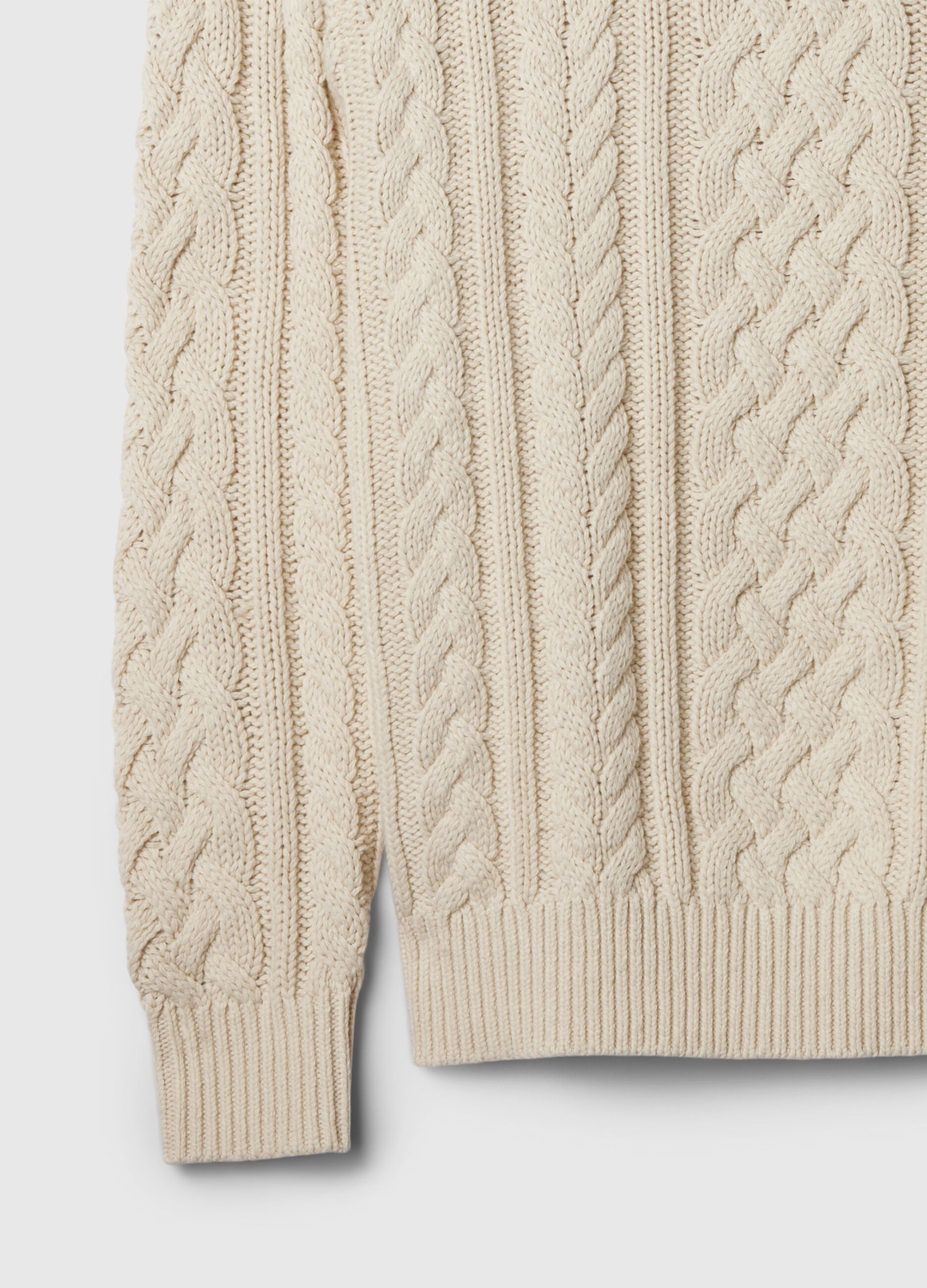 Pullover with cable-knit design_4