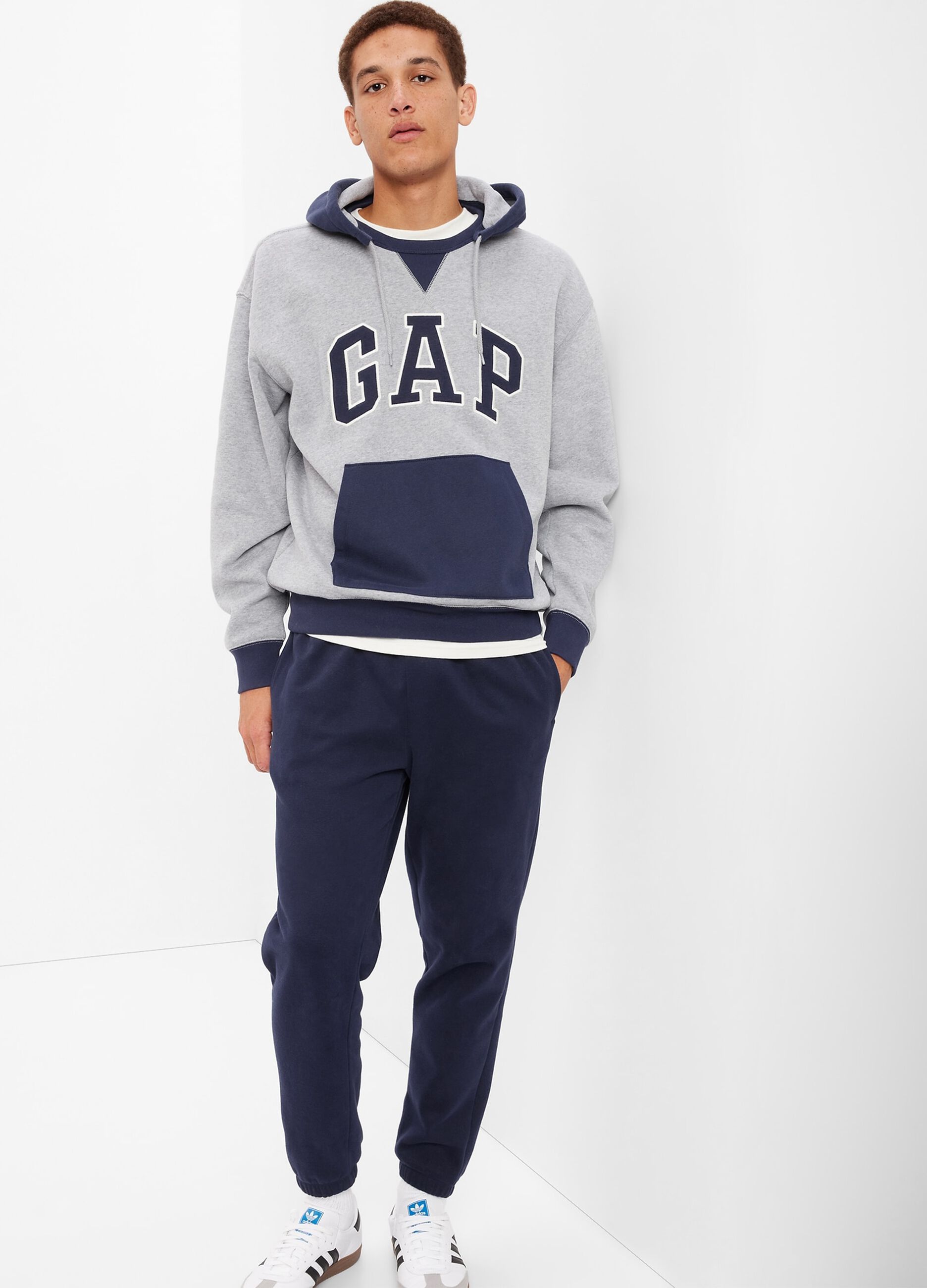 Hoodie with contrasting edging