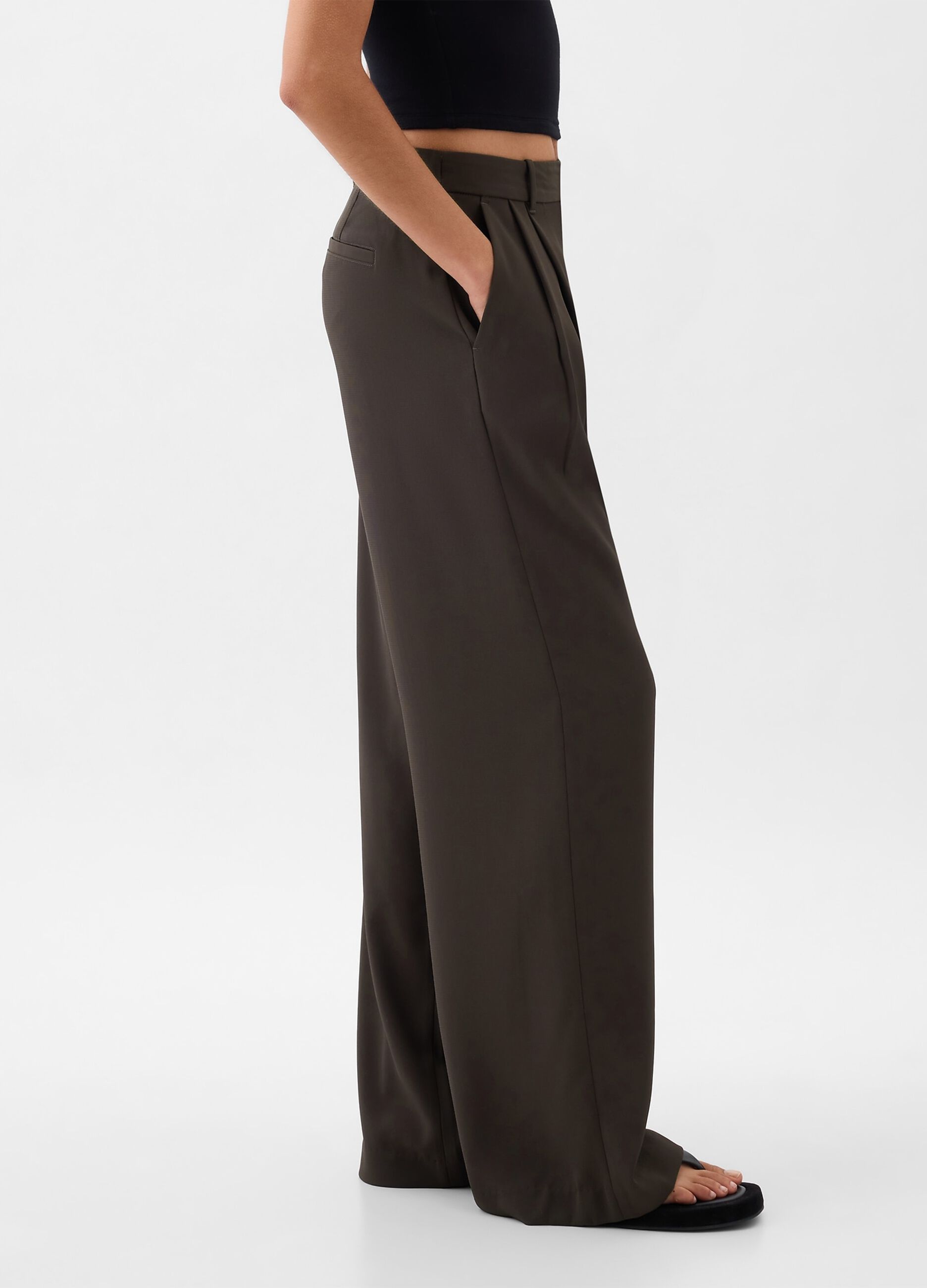 Pantalone a gamba larga con pinces_5