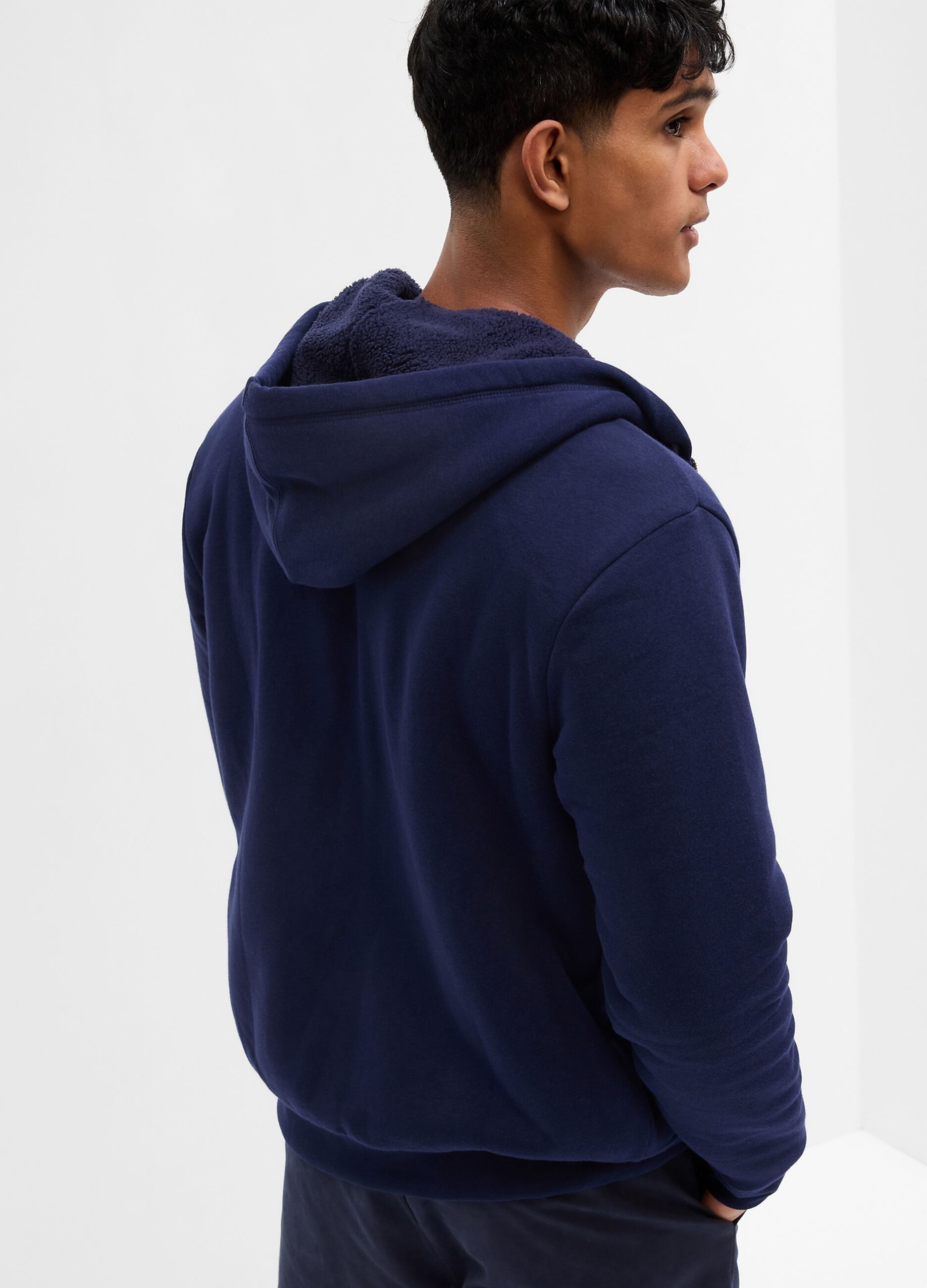 Full-zip hoodie with sherpa lining and logo embroidery_1