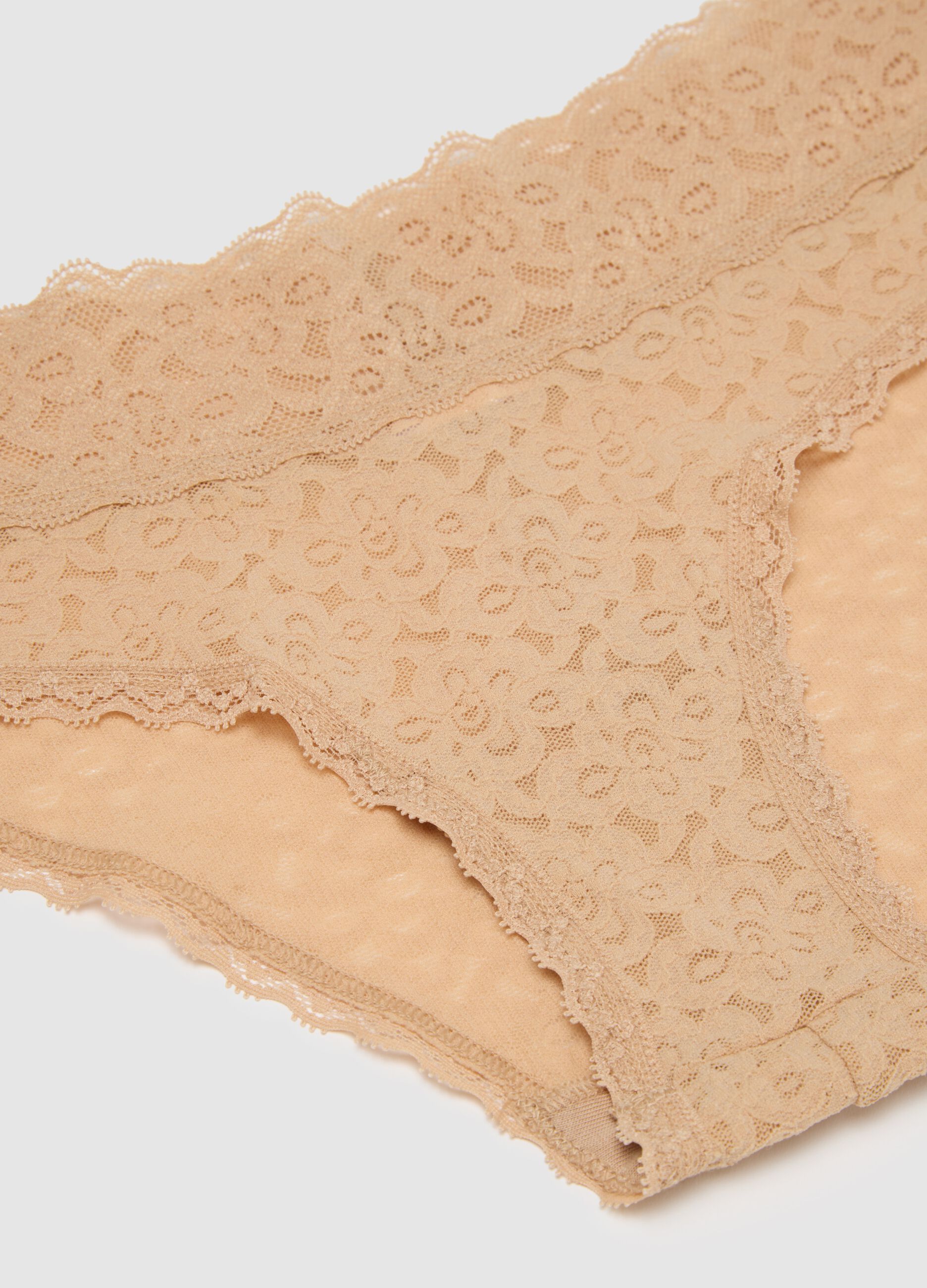 Three-pack knicker shorts in lace_2