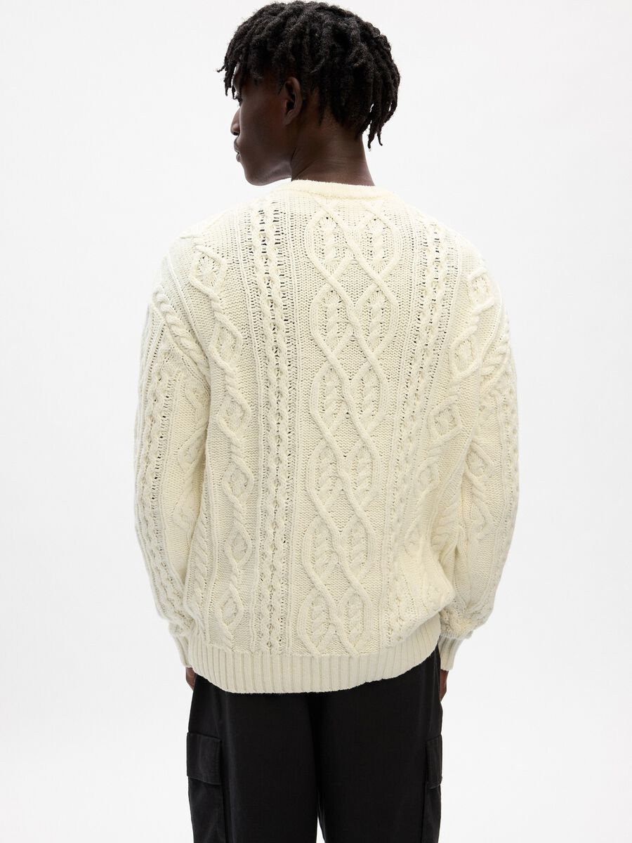 Pullover con lavorazione intrecciata Uomo_2
