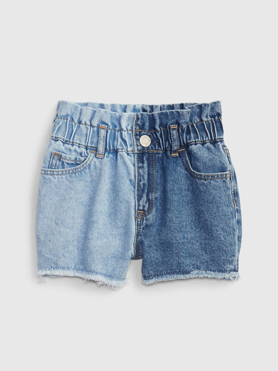 Mum-fit shorts in two-tone denim. Newborn Boy_0