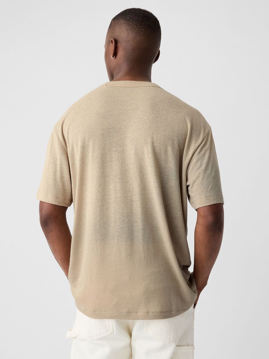 T-shirt girocollo in misto lino Uomo_2
