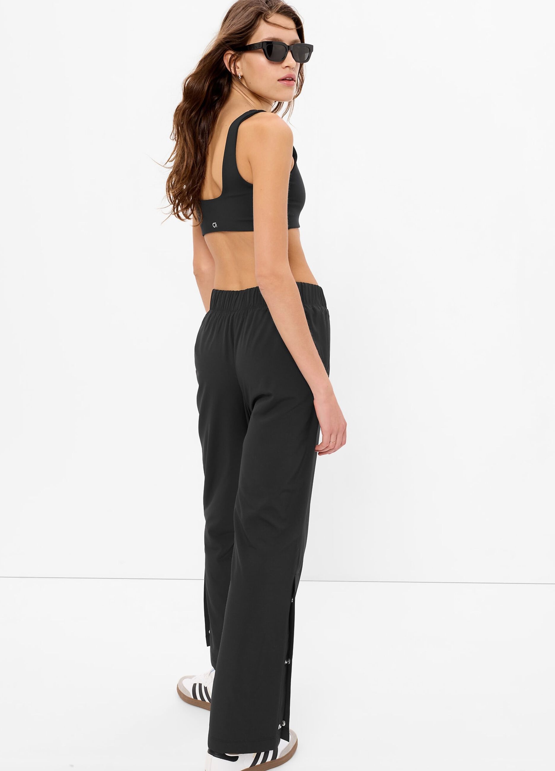 Gym trousers with buttons_1
