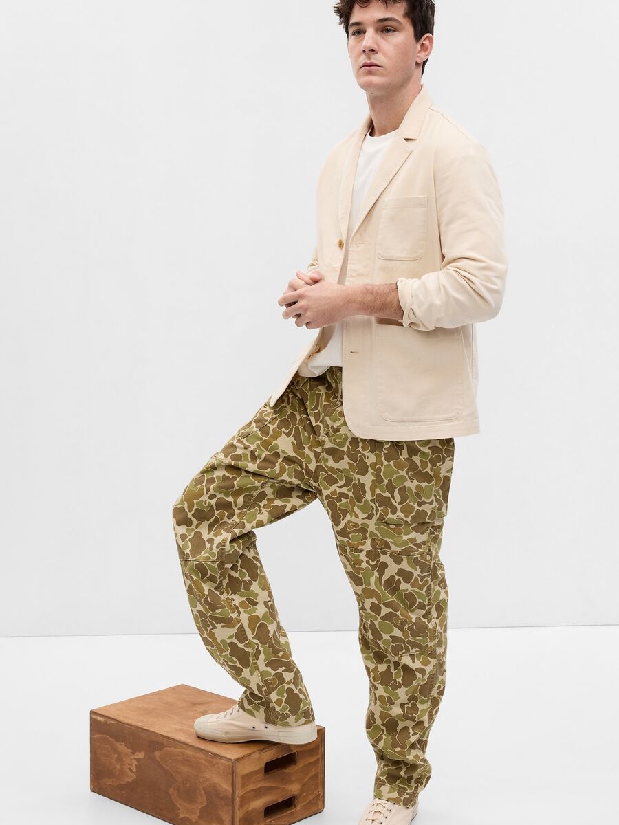 Pantaloni cargo camouflage Uomo_0