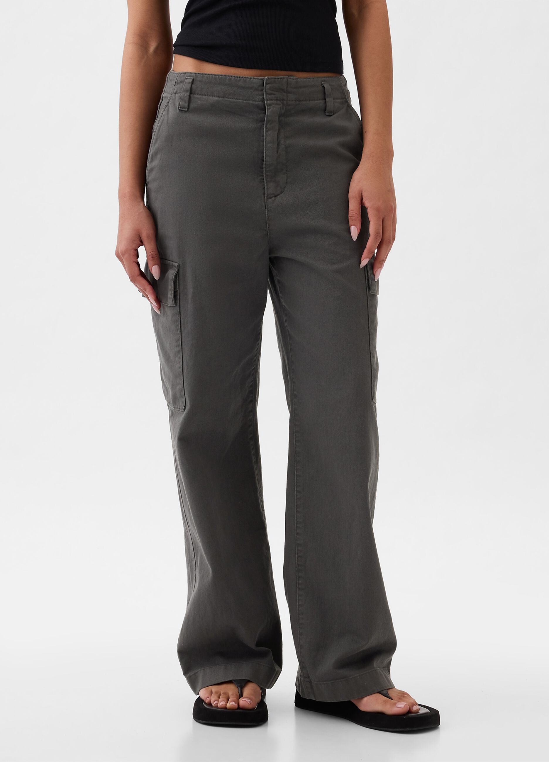 Loose-fit cargo trousers in cotton_1