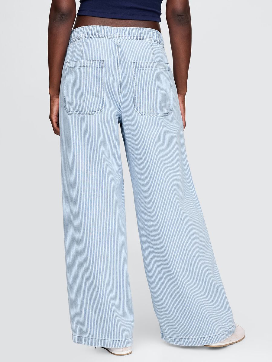 Pantaloni ampi in denim leggero Gap Donna_2