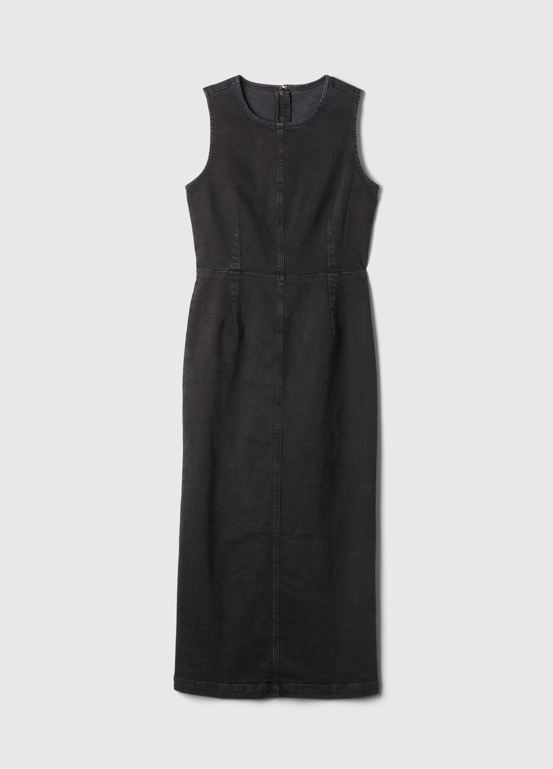 Long sleeveless dress in denim_5