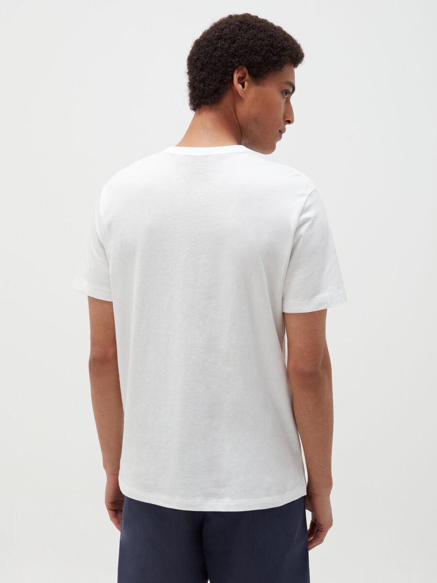 T-shirt in cotone con logo Uomo_2