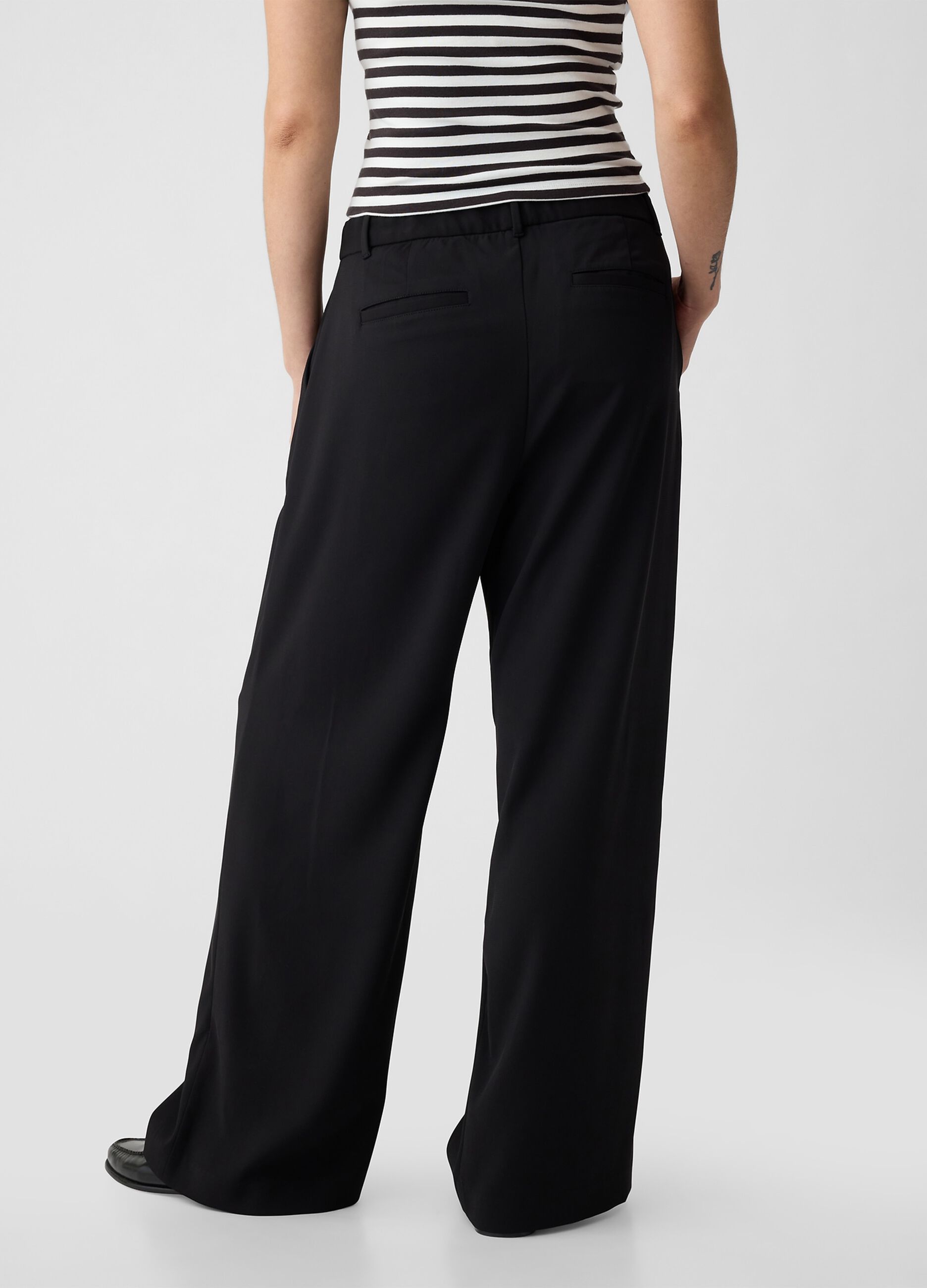 Pantalone wide leg vita alta con pinces_5