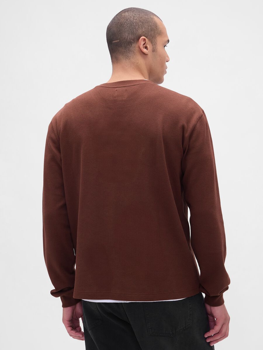 Maglia marrone elasticizzata a maniche lunghe Uomo_1