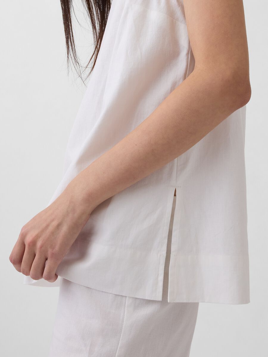 Top smanicato in misto lino Donna_3