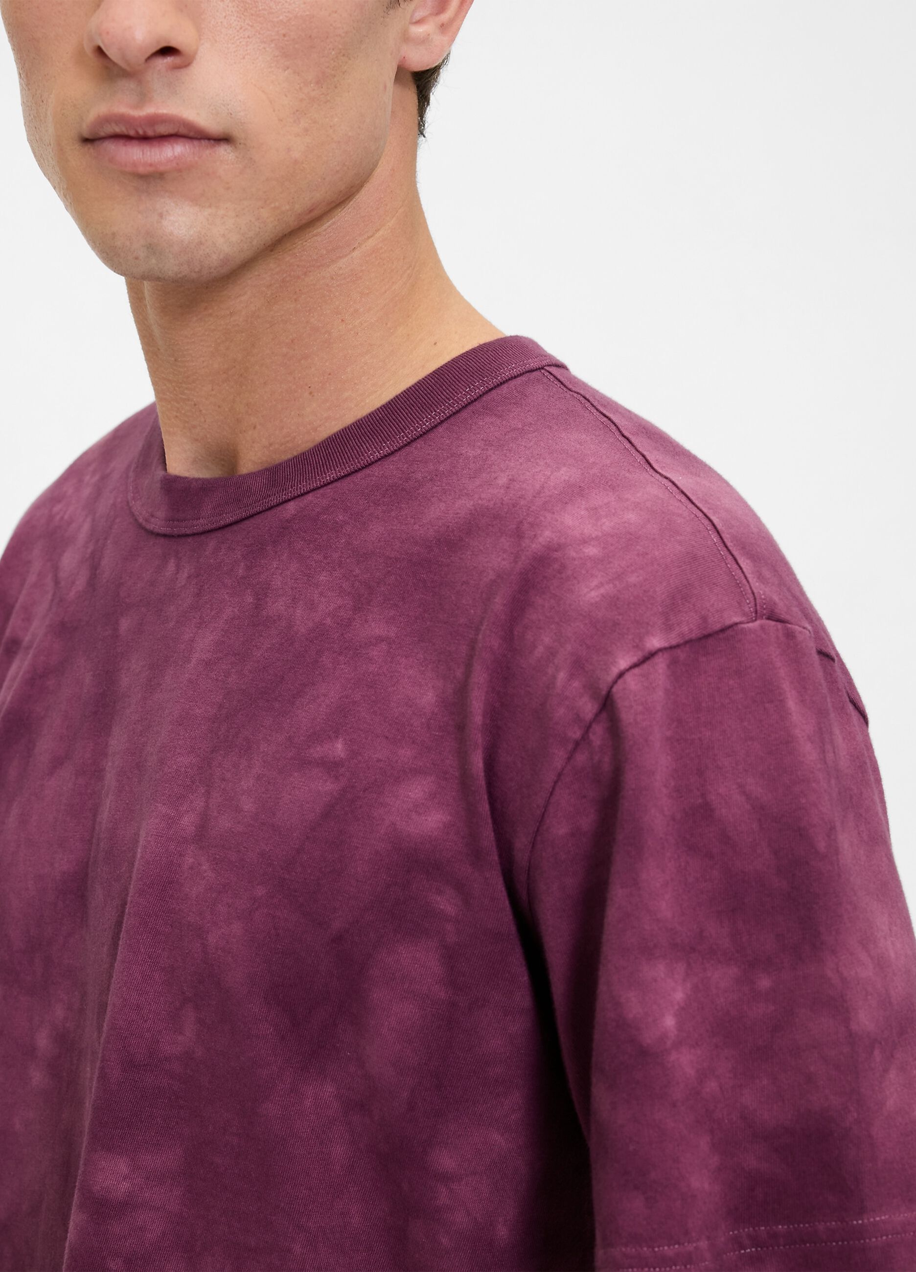 T-shirt viola a maniche corte in cotone_3