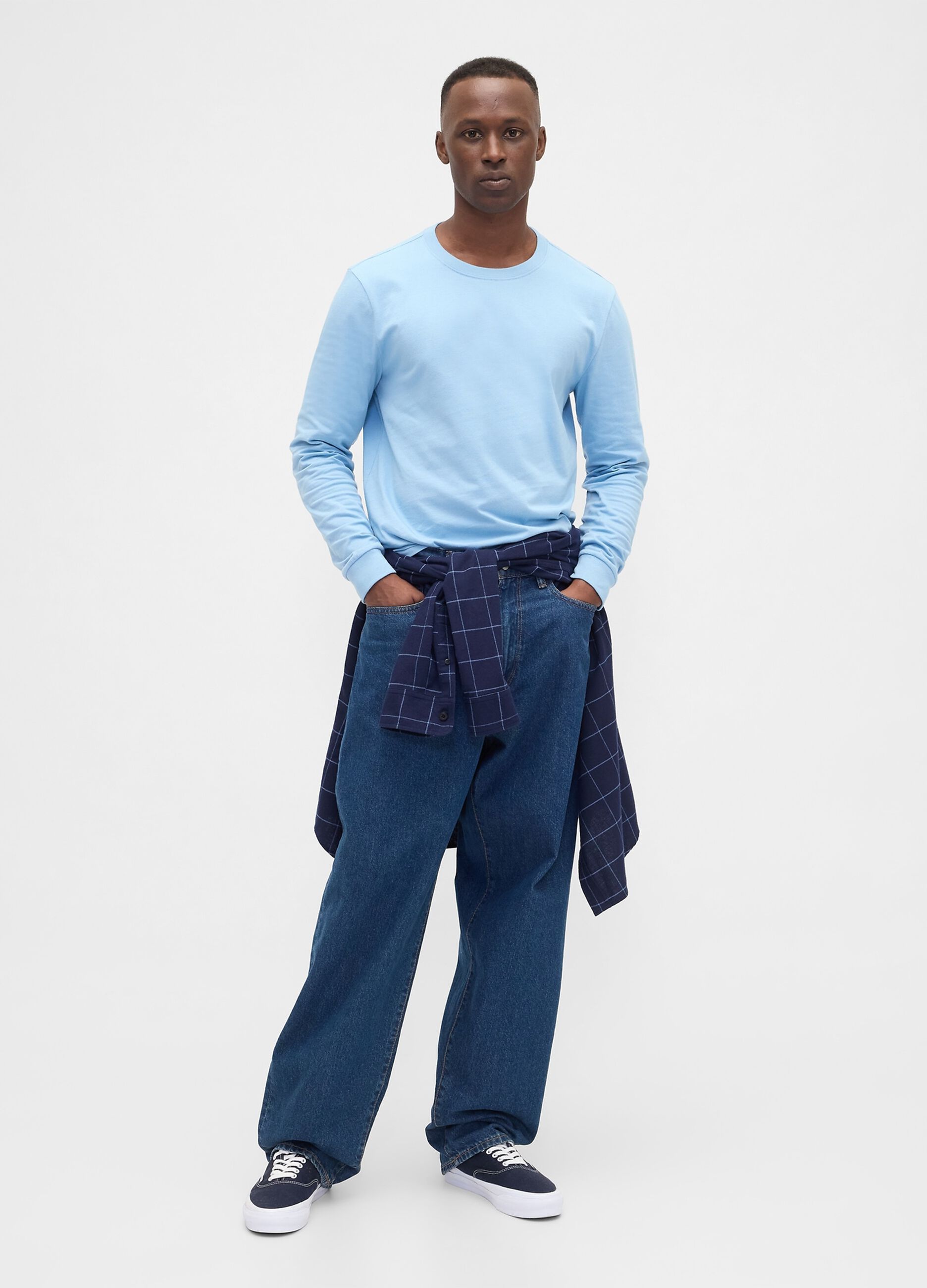 Long-sleeved blue cotton shirt