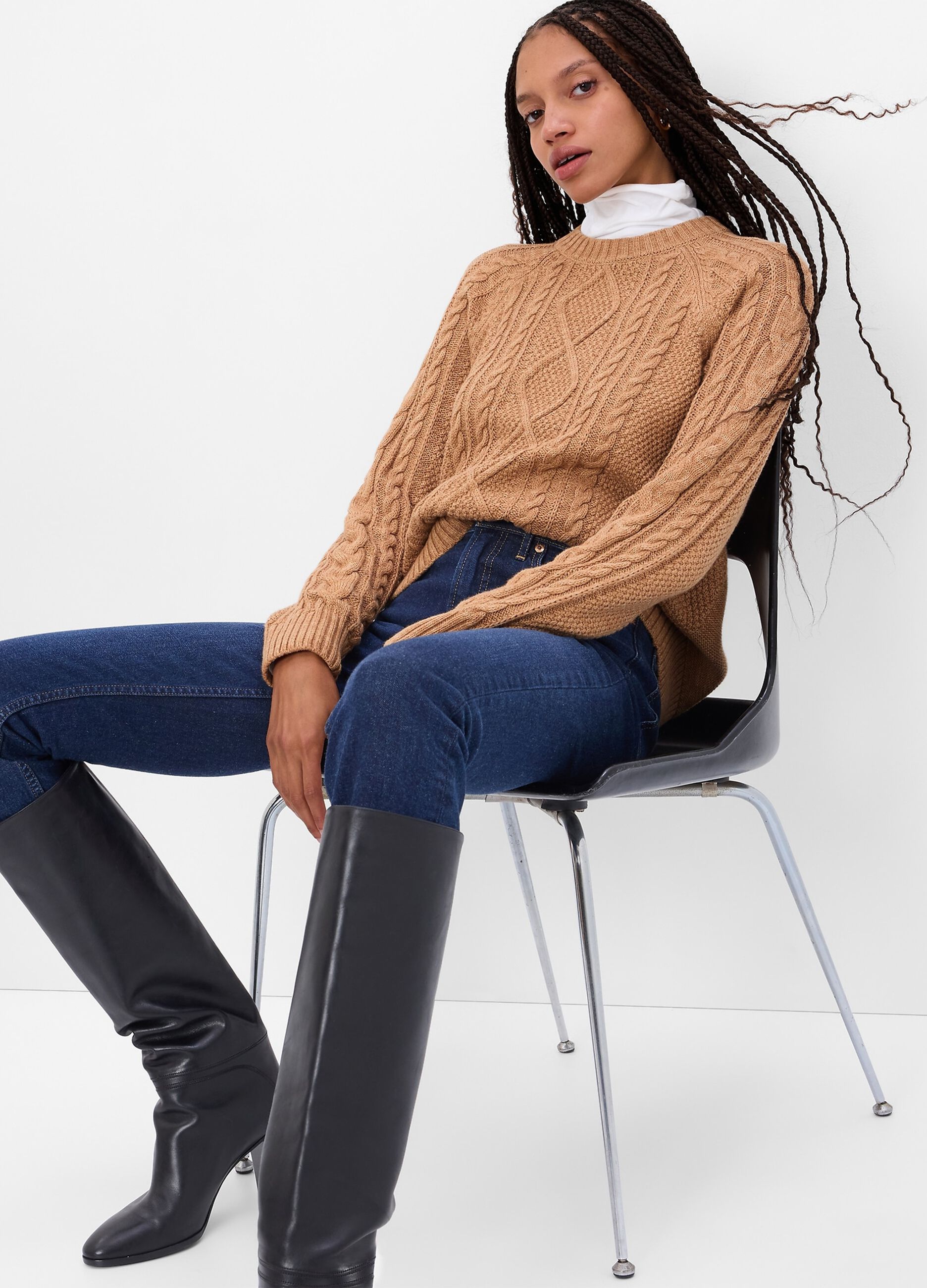 Pullover with cable-knit design