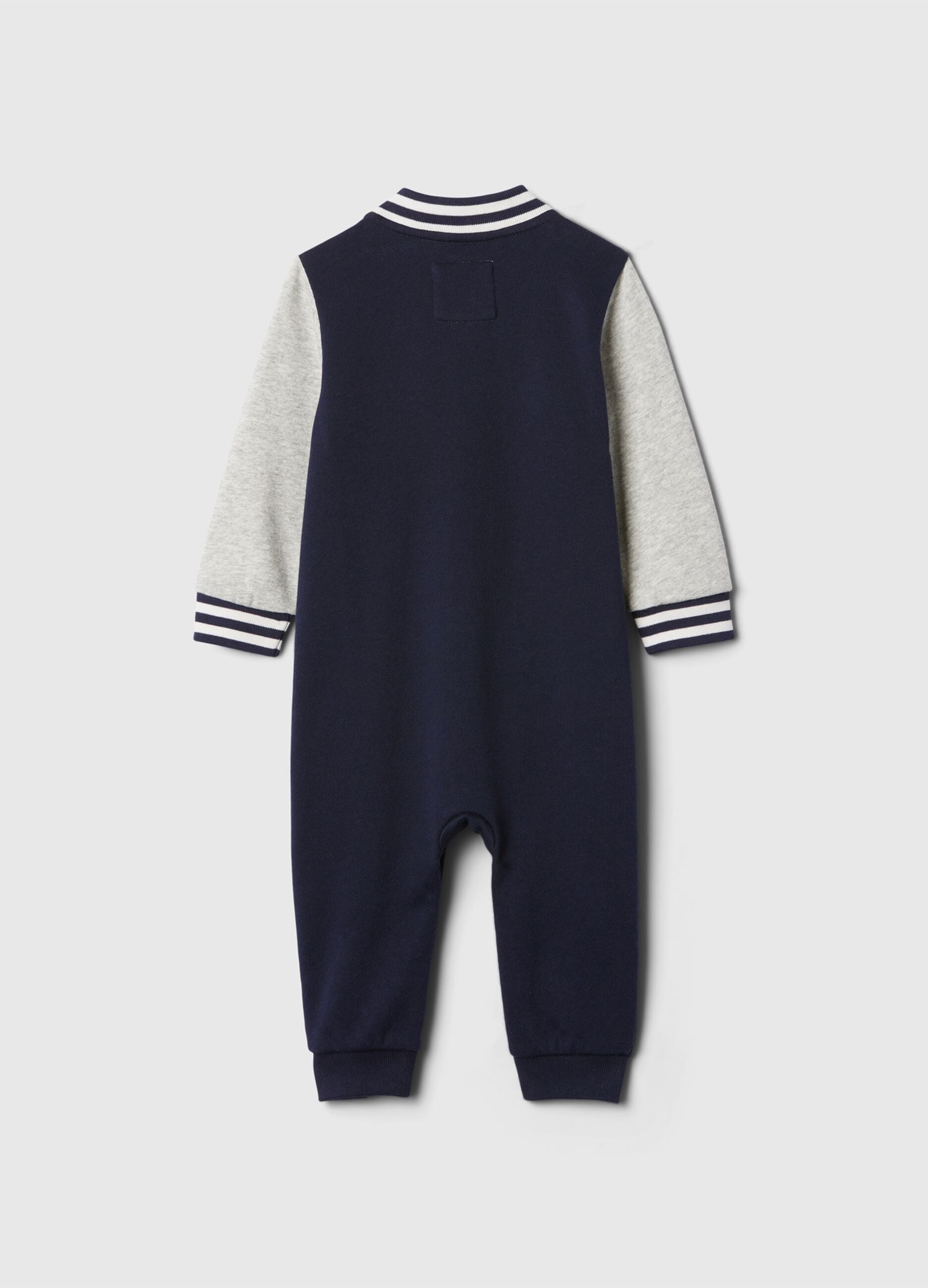 Tutina varsity con ricamo orsetto e lettering