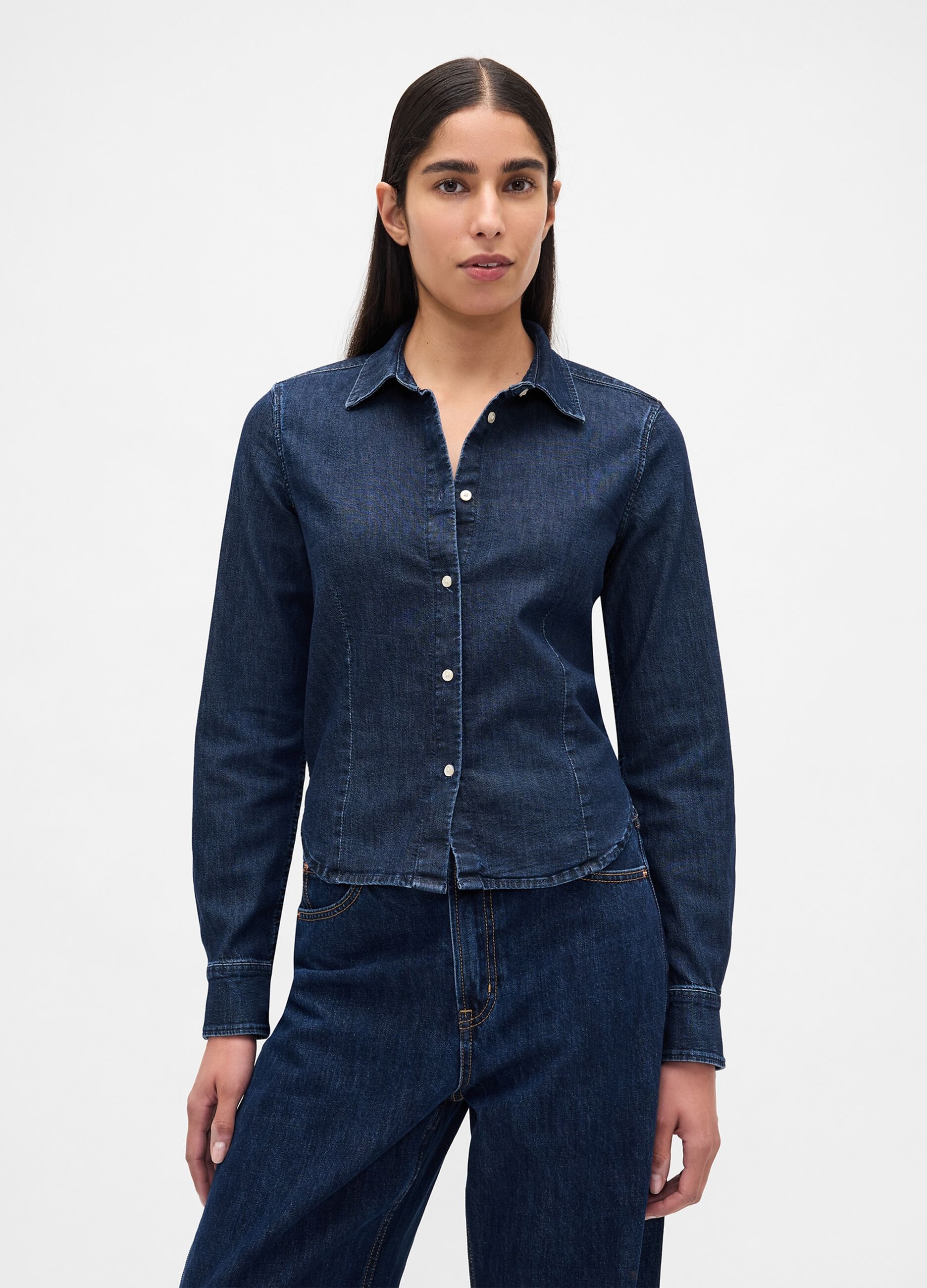 Camicia denim elasticizzata a maniche lunghe