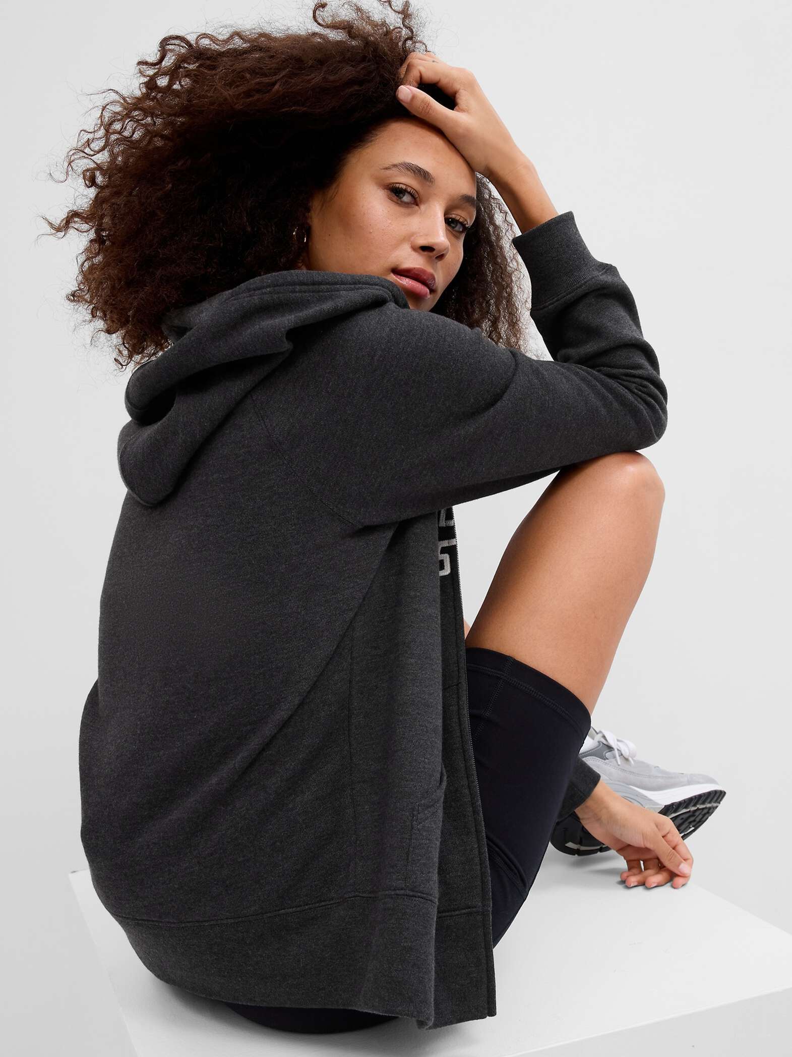 Full-zip con cappuccio ricamo logo_1