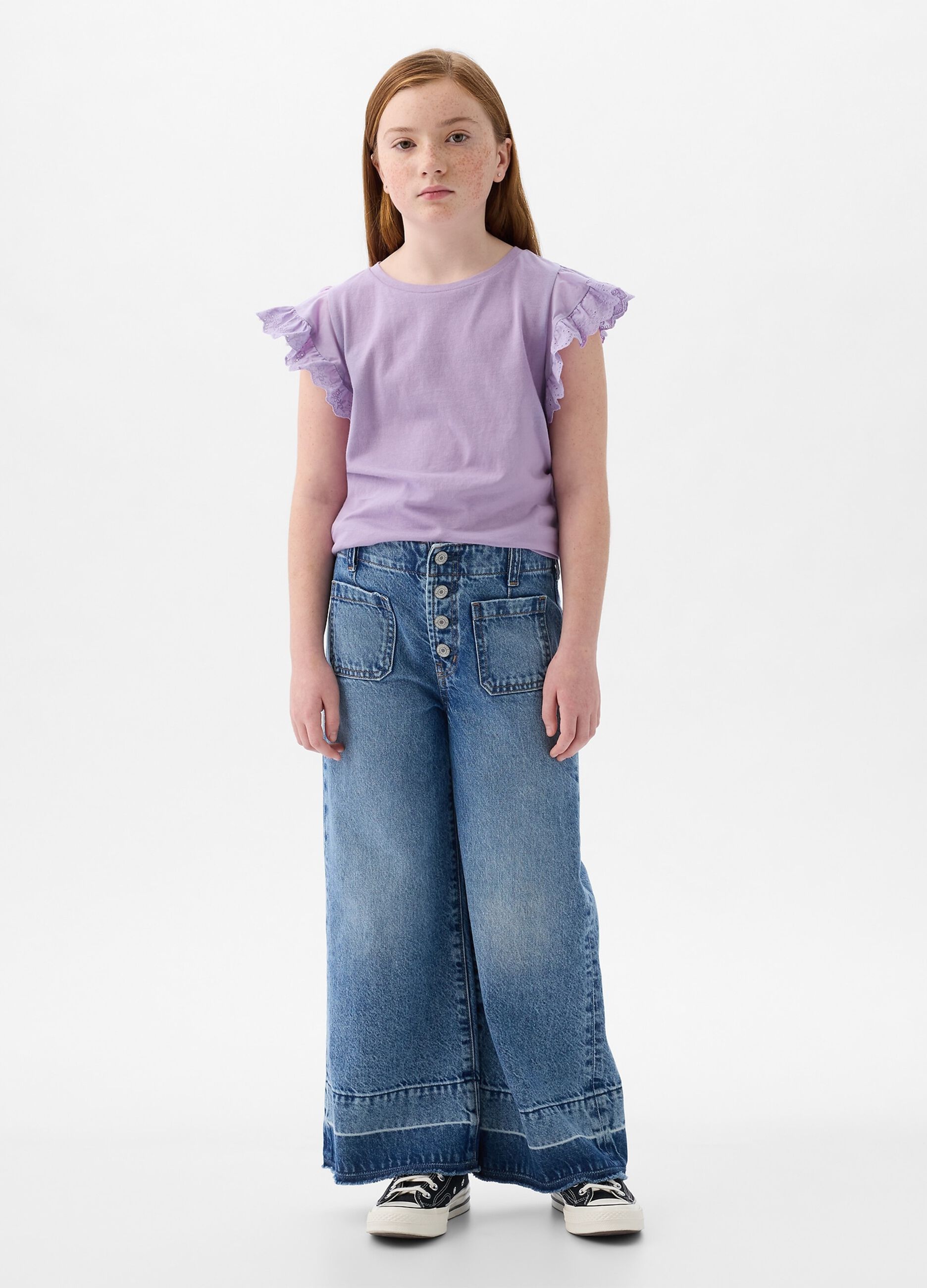 T-shirt in cotone con volant sangallo