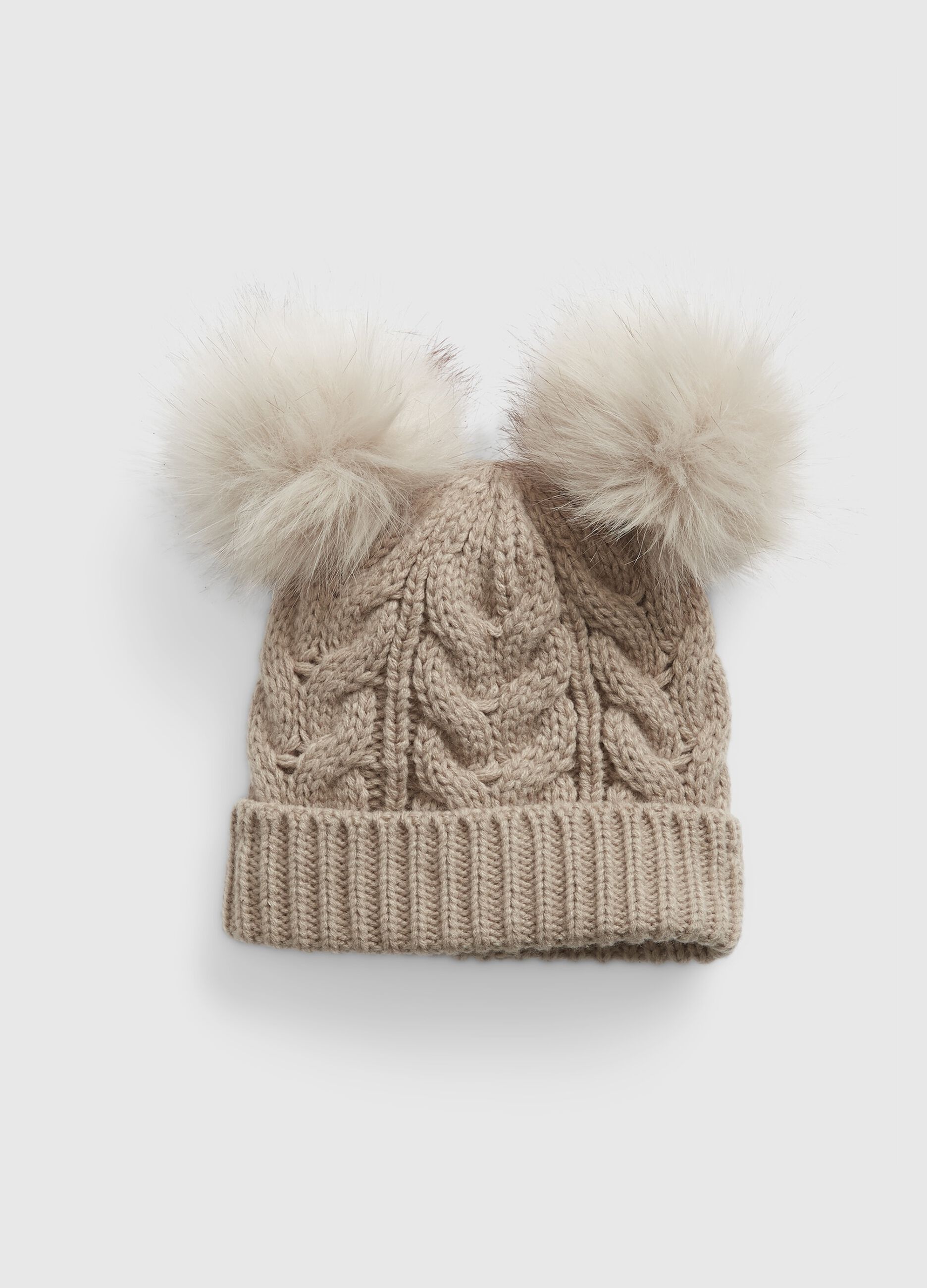 Knitted hat with pompom