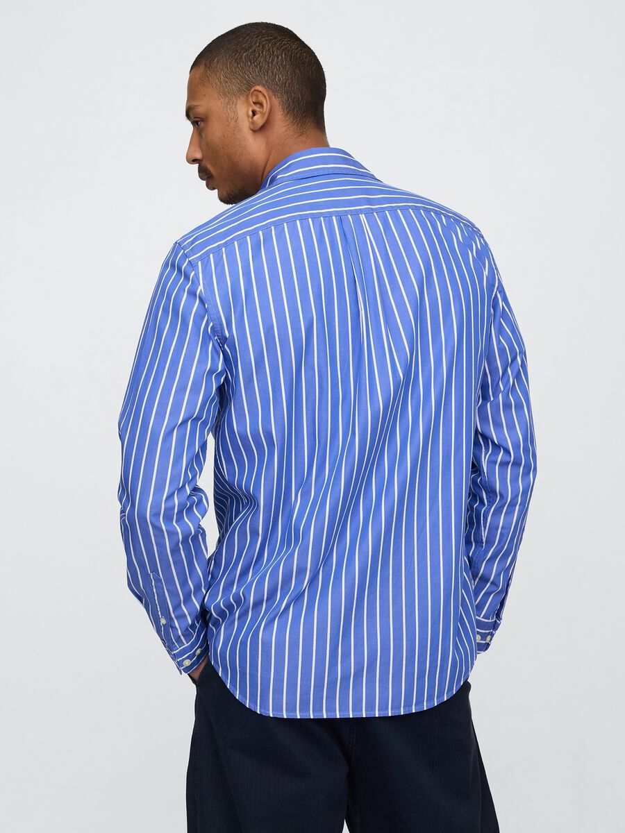 Camicia a righe blu in cotone GAP Uomo_2