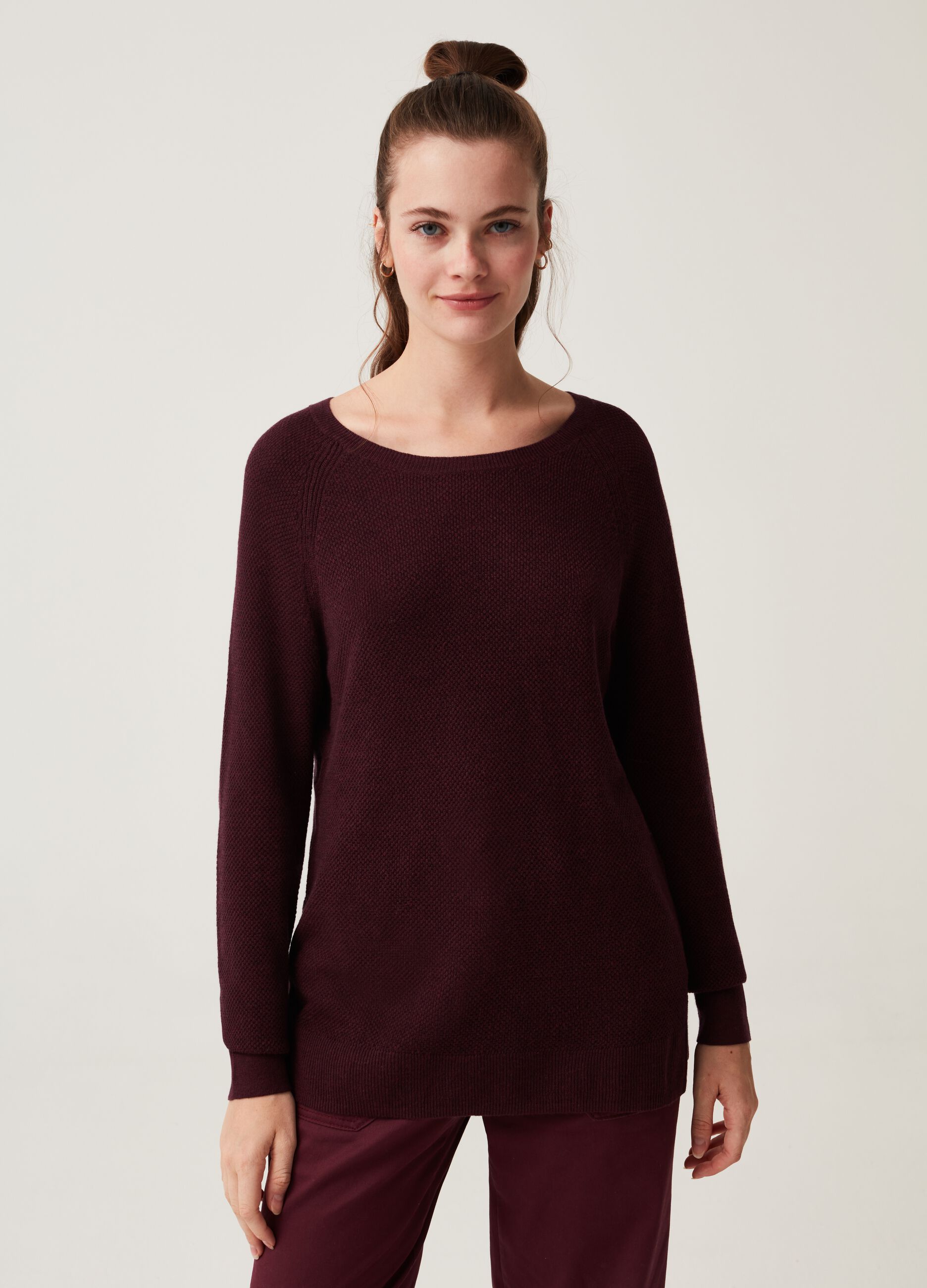 Long pullover with raglan sleeves_1