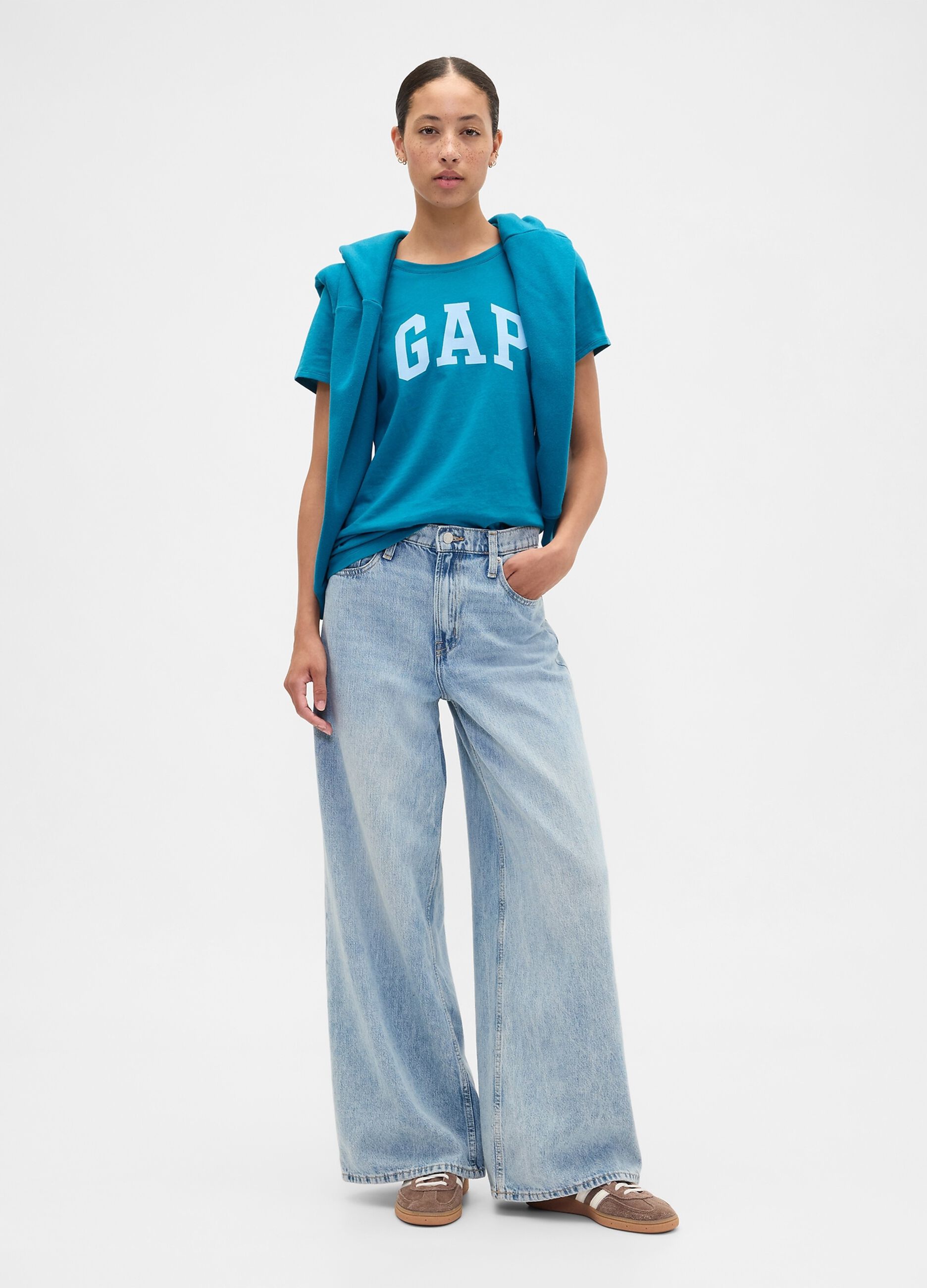 T-shirt azzurra in cotone_1