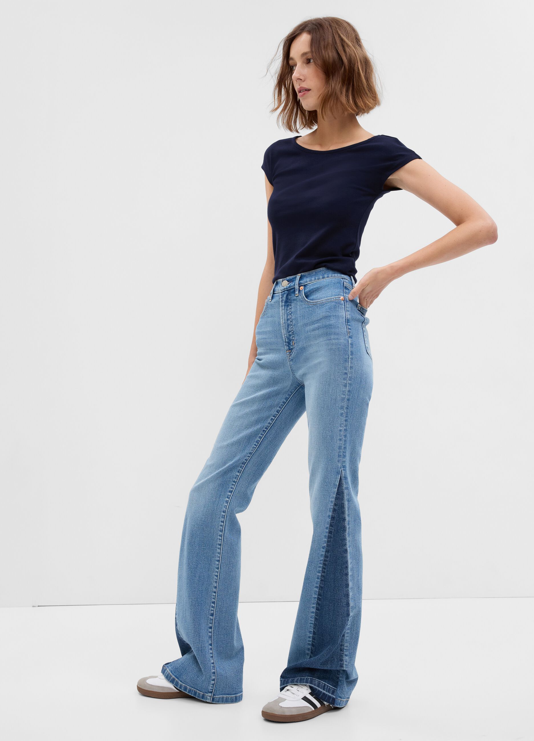 T-shirt con scollo a barchetta