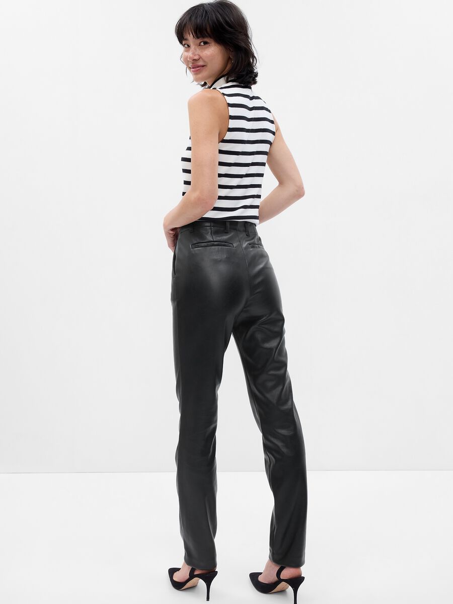 Pantaloni slim fit effetto lucido Donna_1