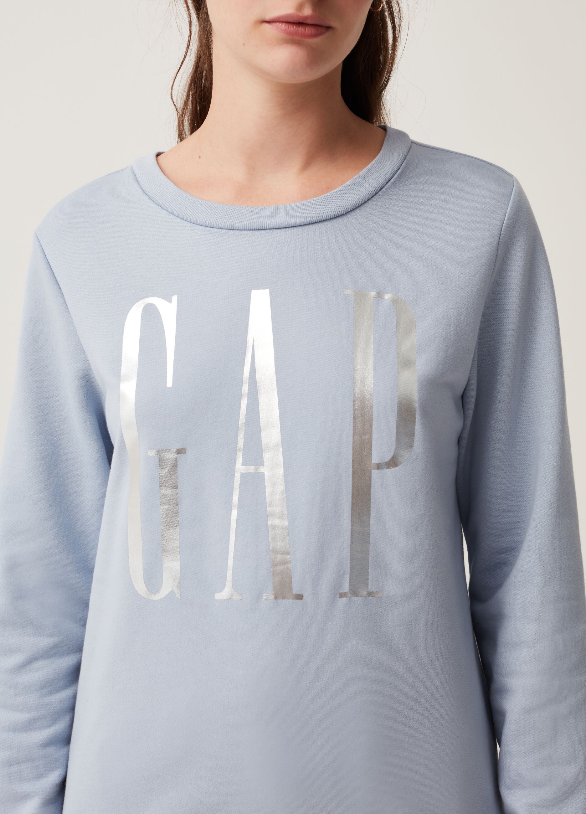 Sweatshirt with round neck and foil logo print