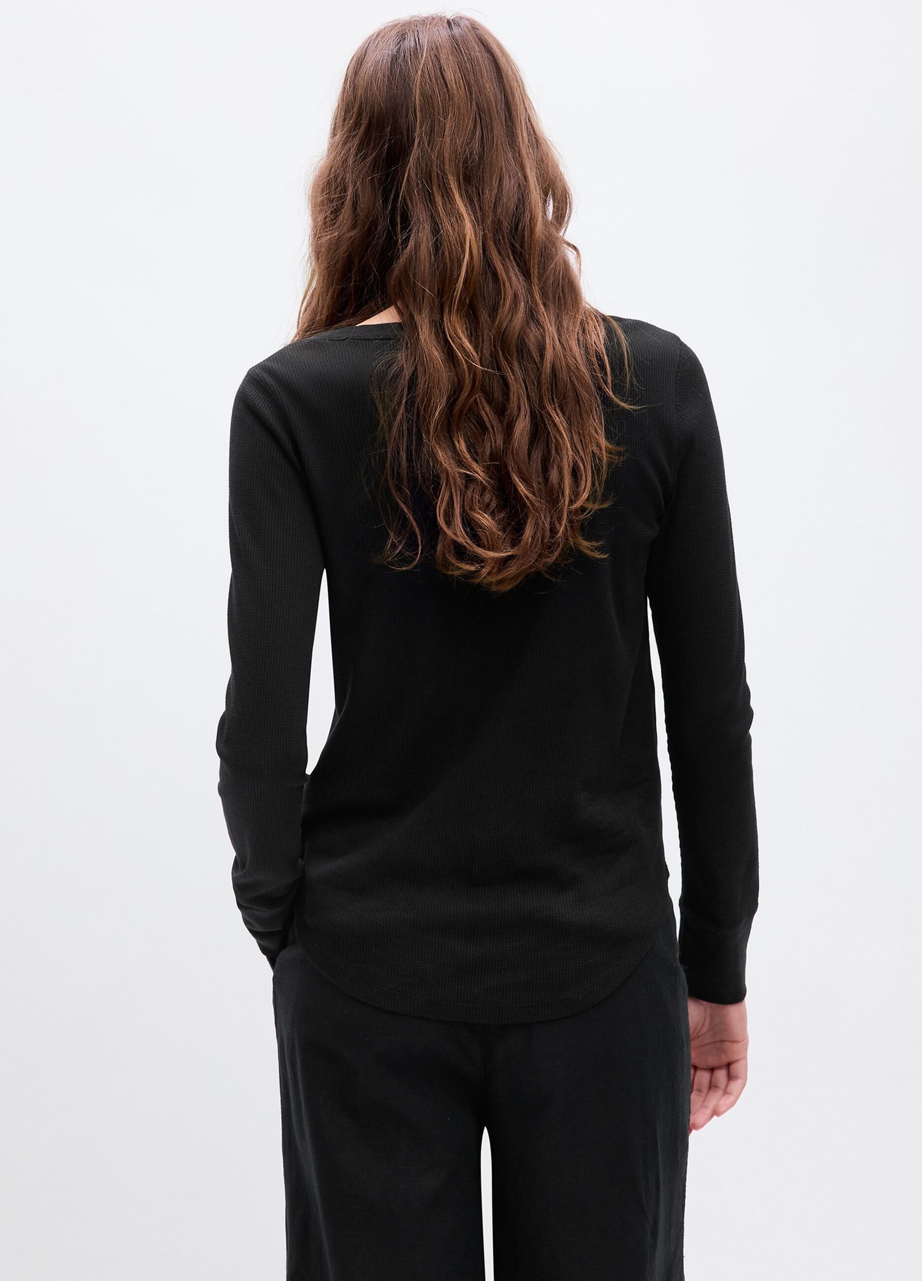 T-shirt con micro trama waffle a maniche lunghe_1