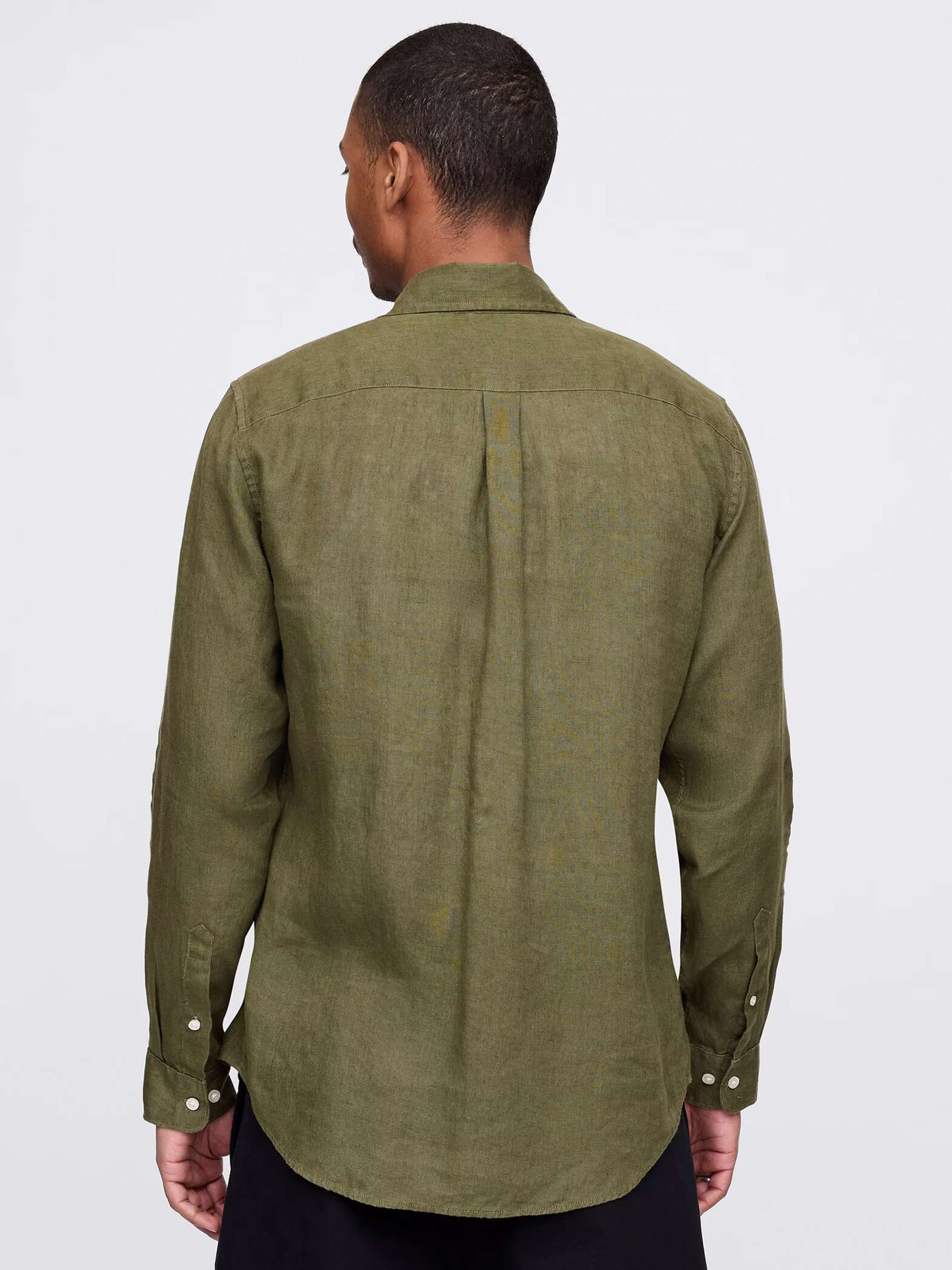 Green shirt with long sleeves in linen_2