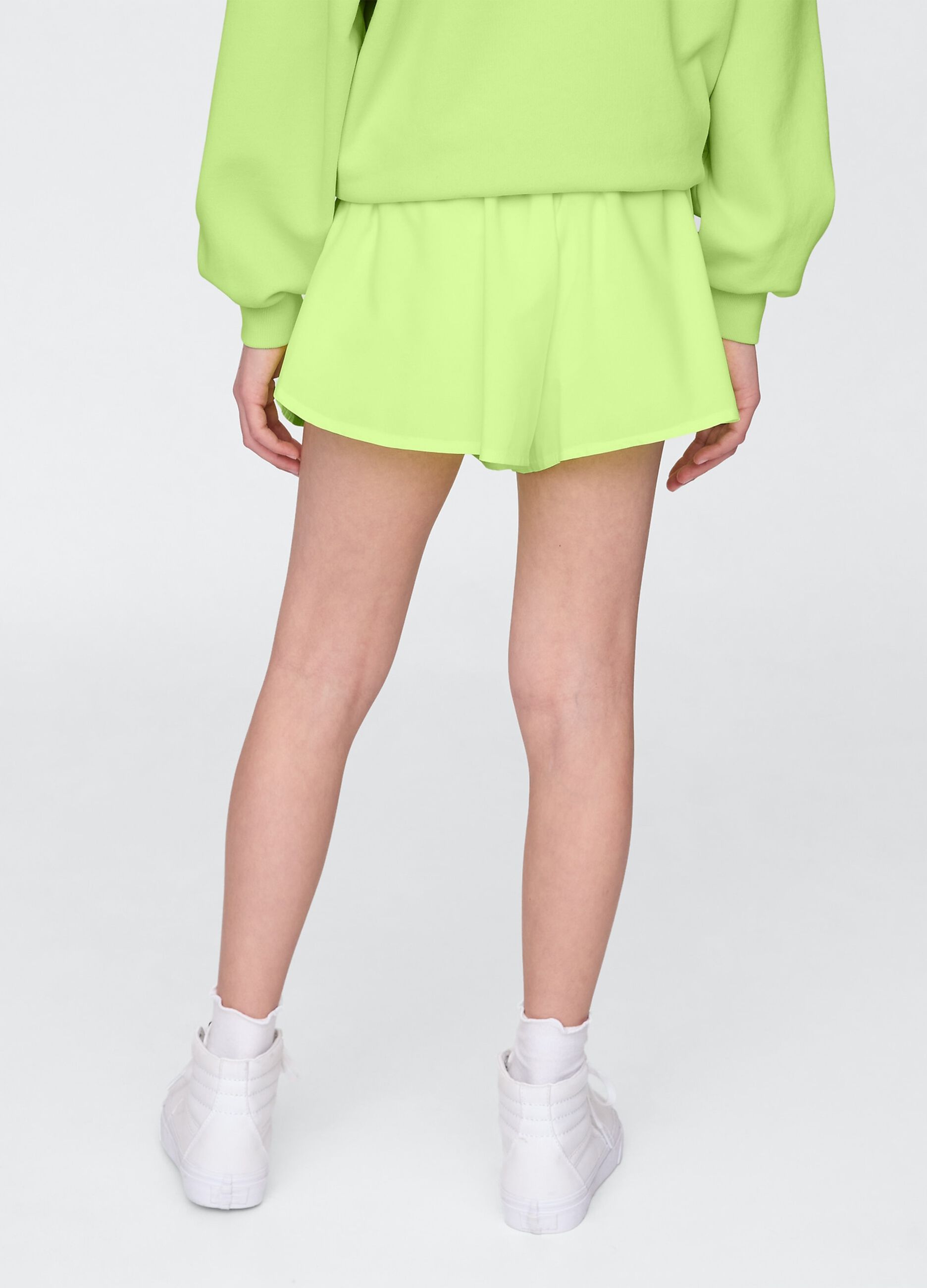 Shorts verdi a pieghe_2