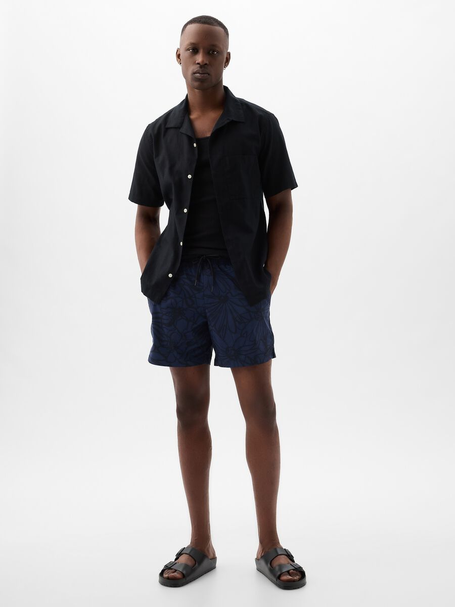 Swimming trunks with pattern and drawstring Man_0