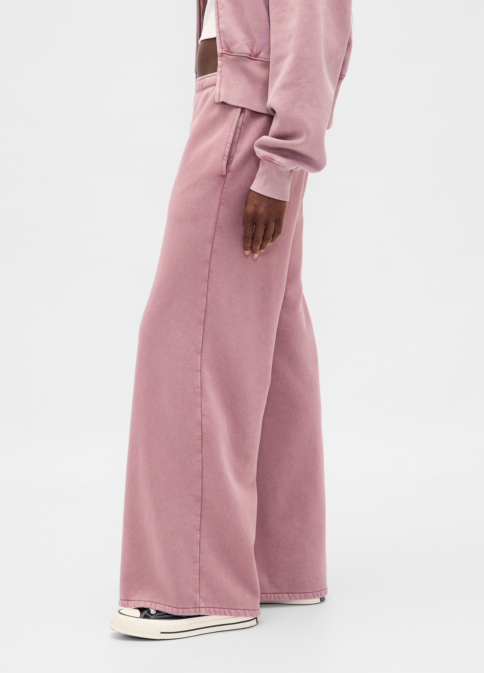 Pantaloni sportivi ampi