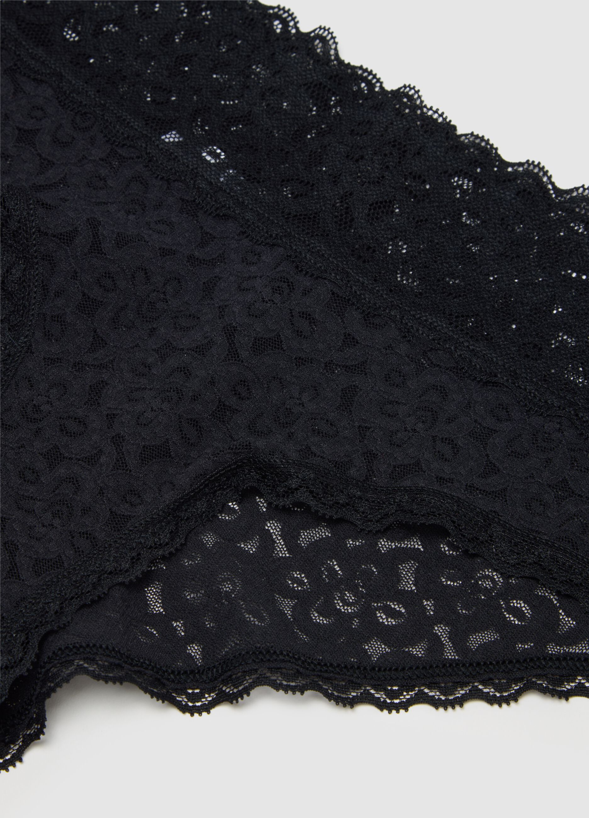 Three-pack French knickers in lace_3