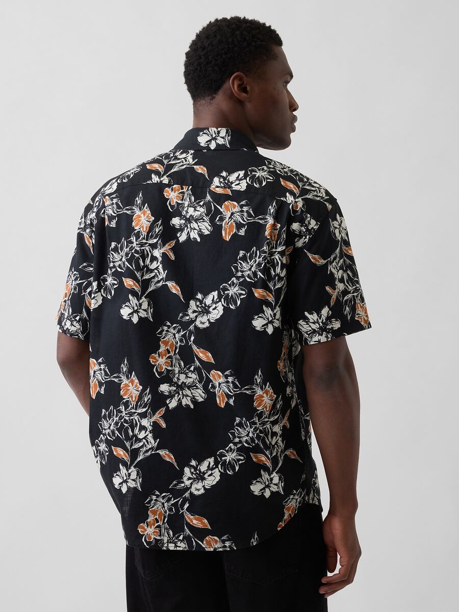 Camicia a fiori in misto lino e cotone Uomo_1