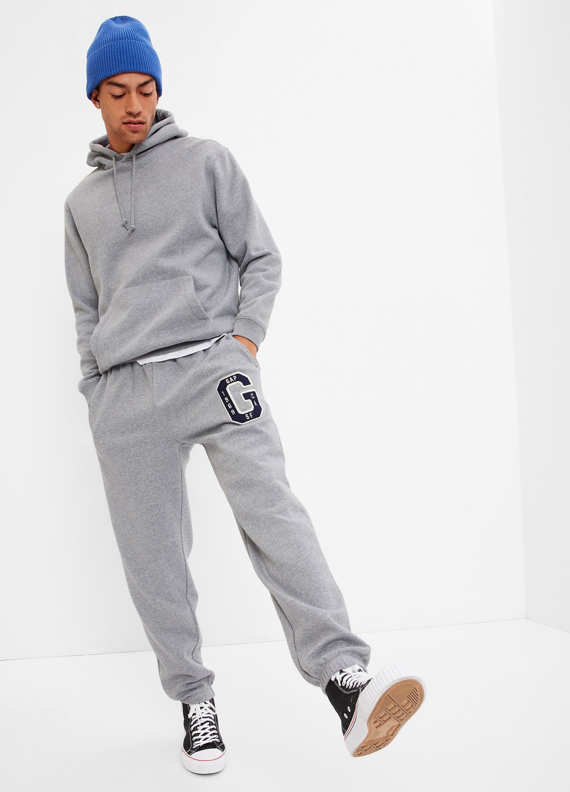 Joggers in felpa con ricamo logo