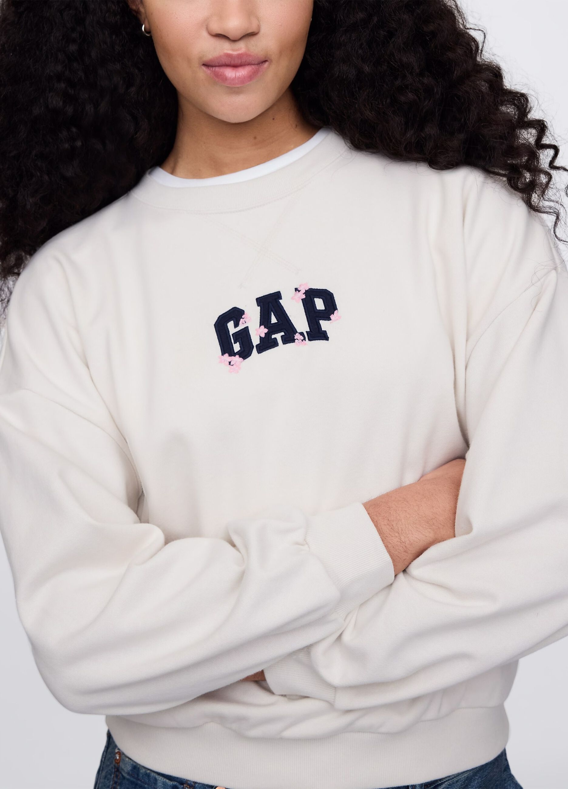 White sweatshirt with logo embroidery_3