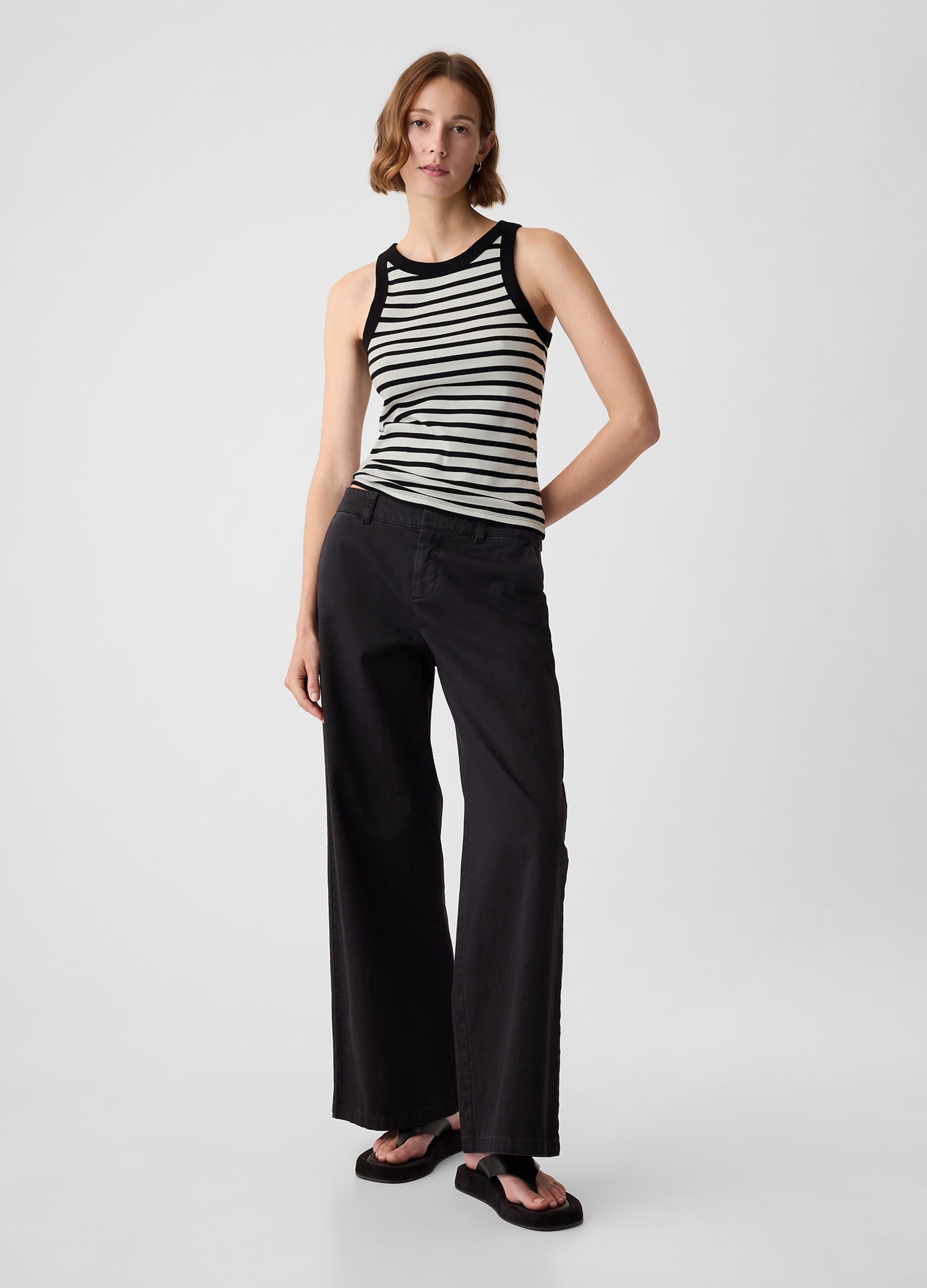 Tank top a costine con scollo halter_2